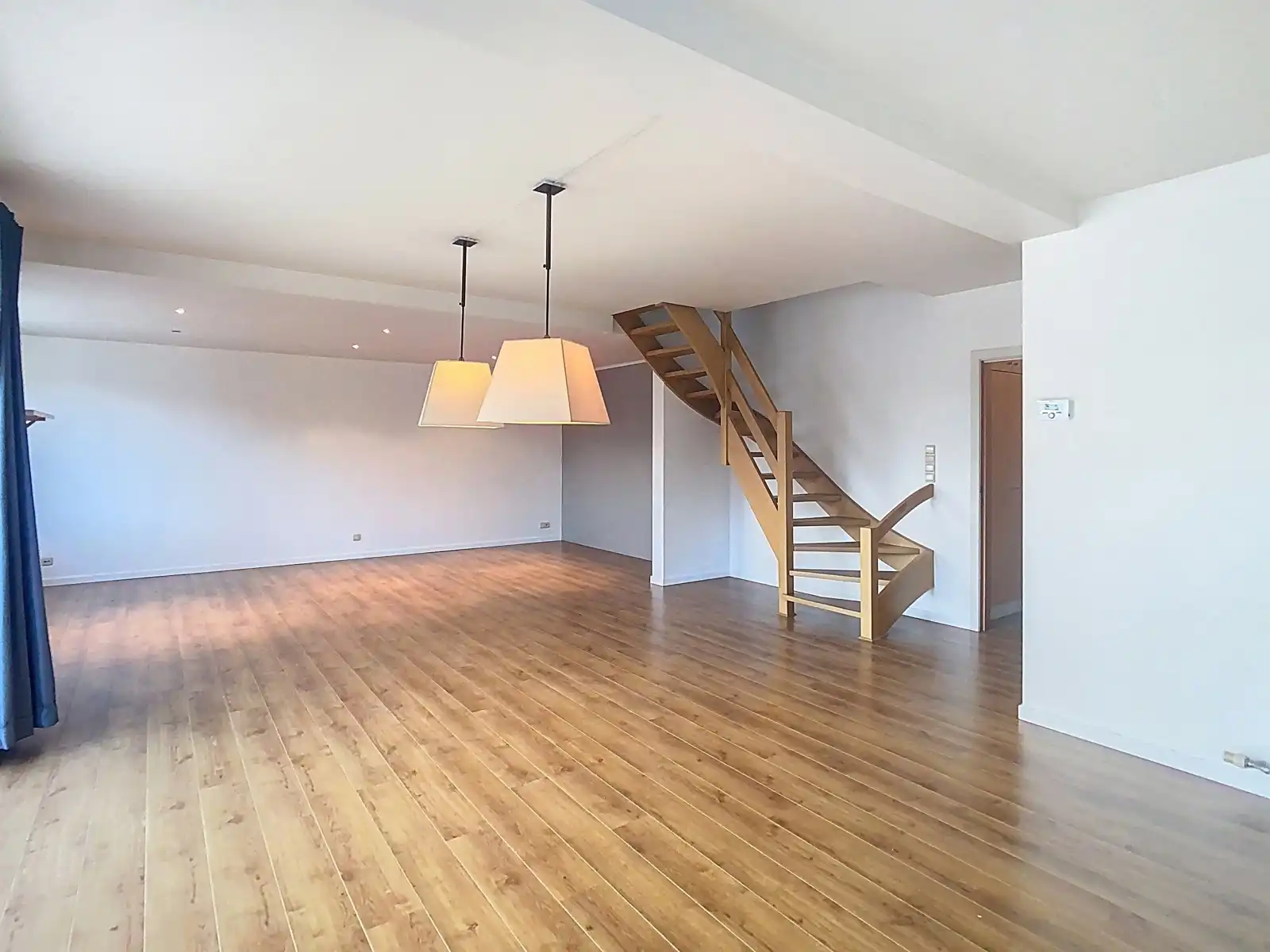 Appartement te huur foto {{pictureIndex}}