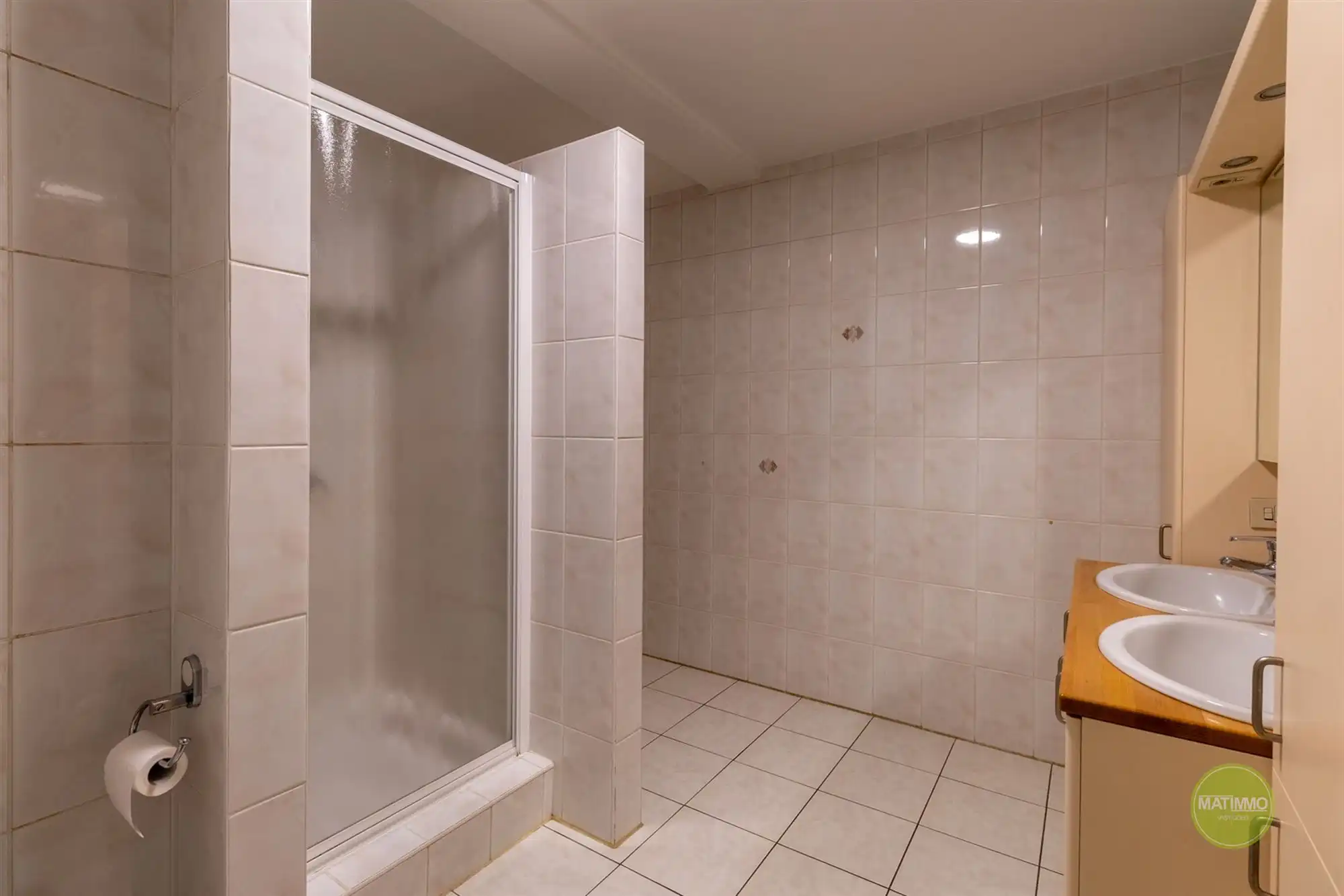 Ruim tweeslaapkamer appartement met terras en garage in Mol  foto 11