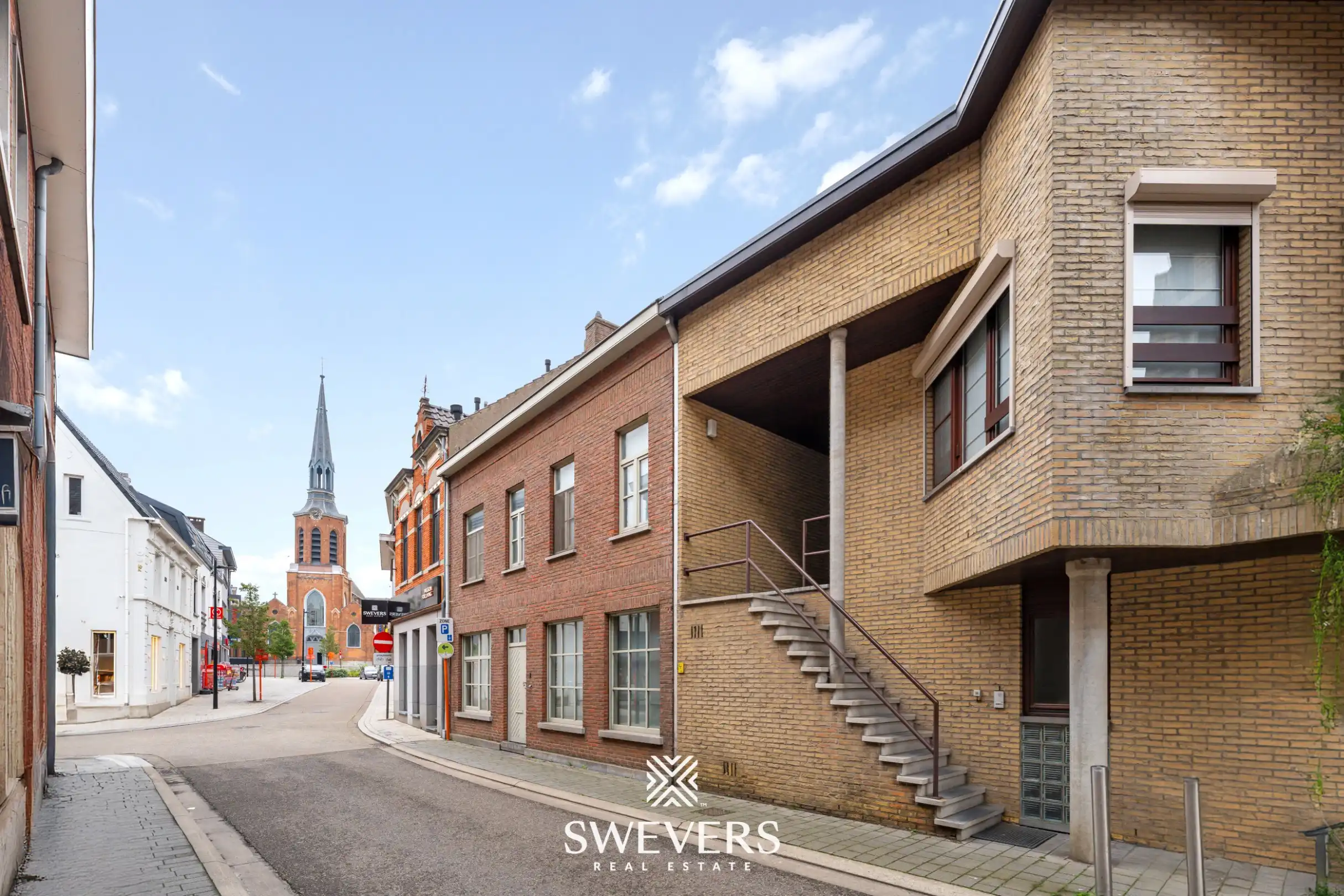 Woning met 4 slaapkamers en ruime garage in het centrum foto 27