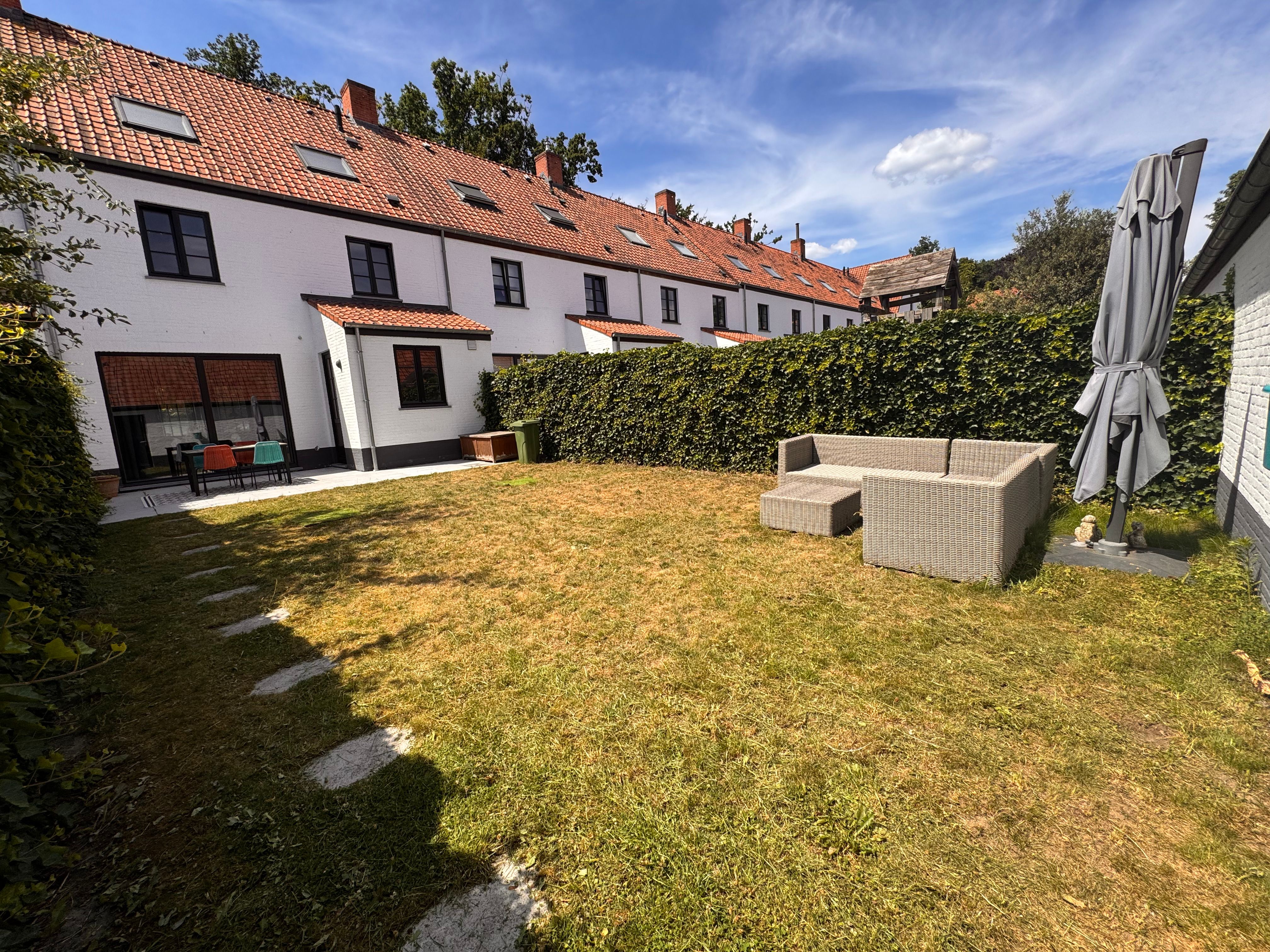 --- NIEUW --- Mooie, rustig gelegen en vlot bereikbare nieuwbouwwoning foto 2