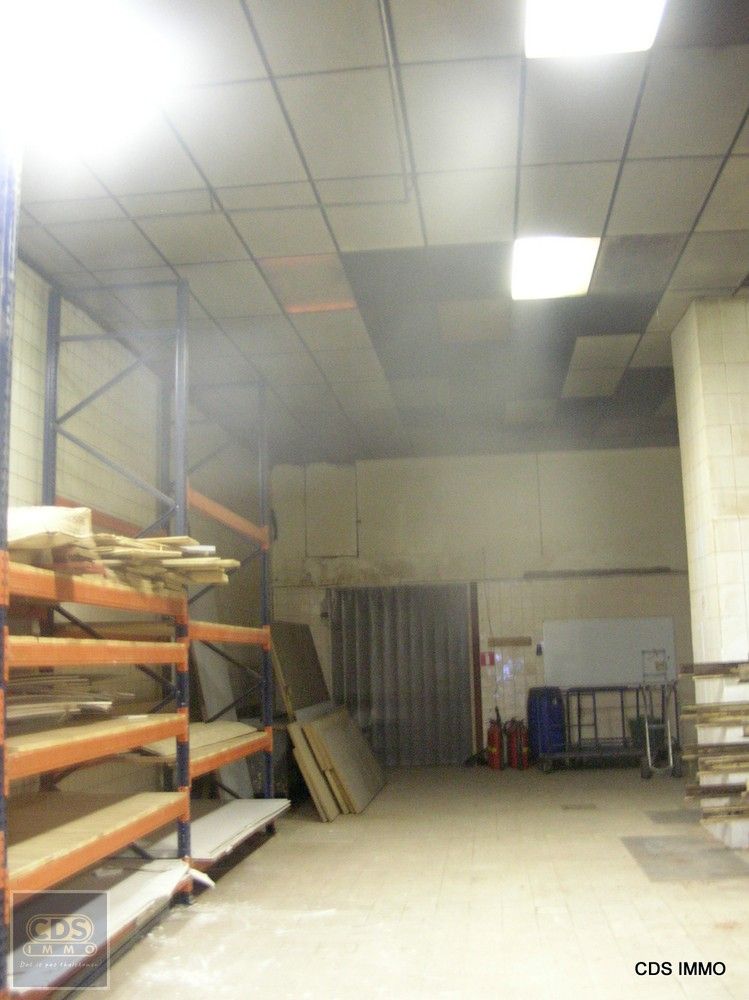 Magazijn +/- 400 m² foto 8
