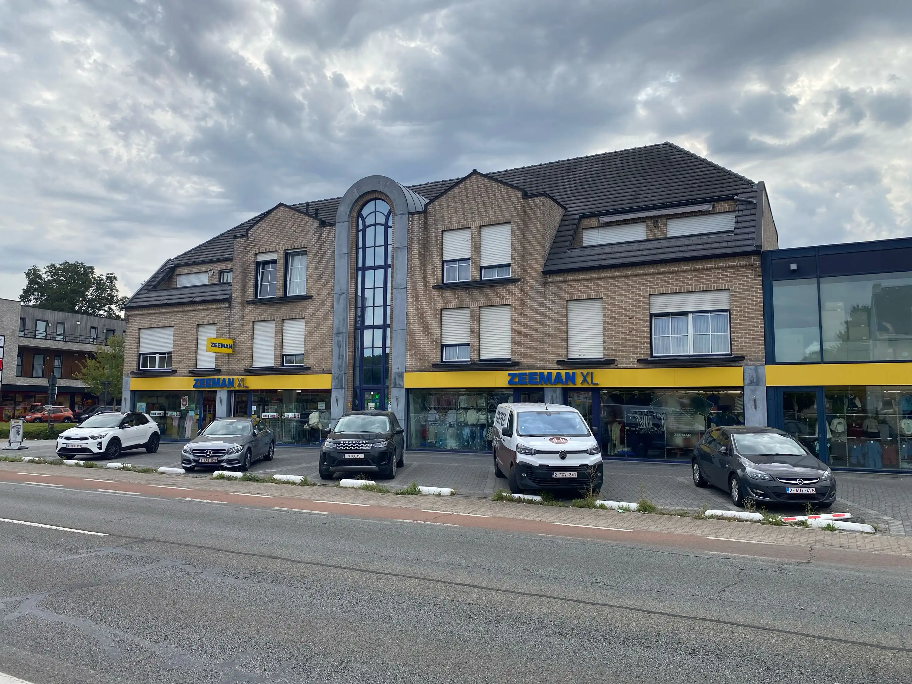 Ruim handelspand - verhuurd aan Zeeman foto 3