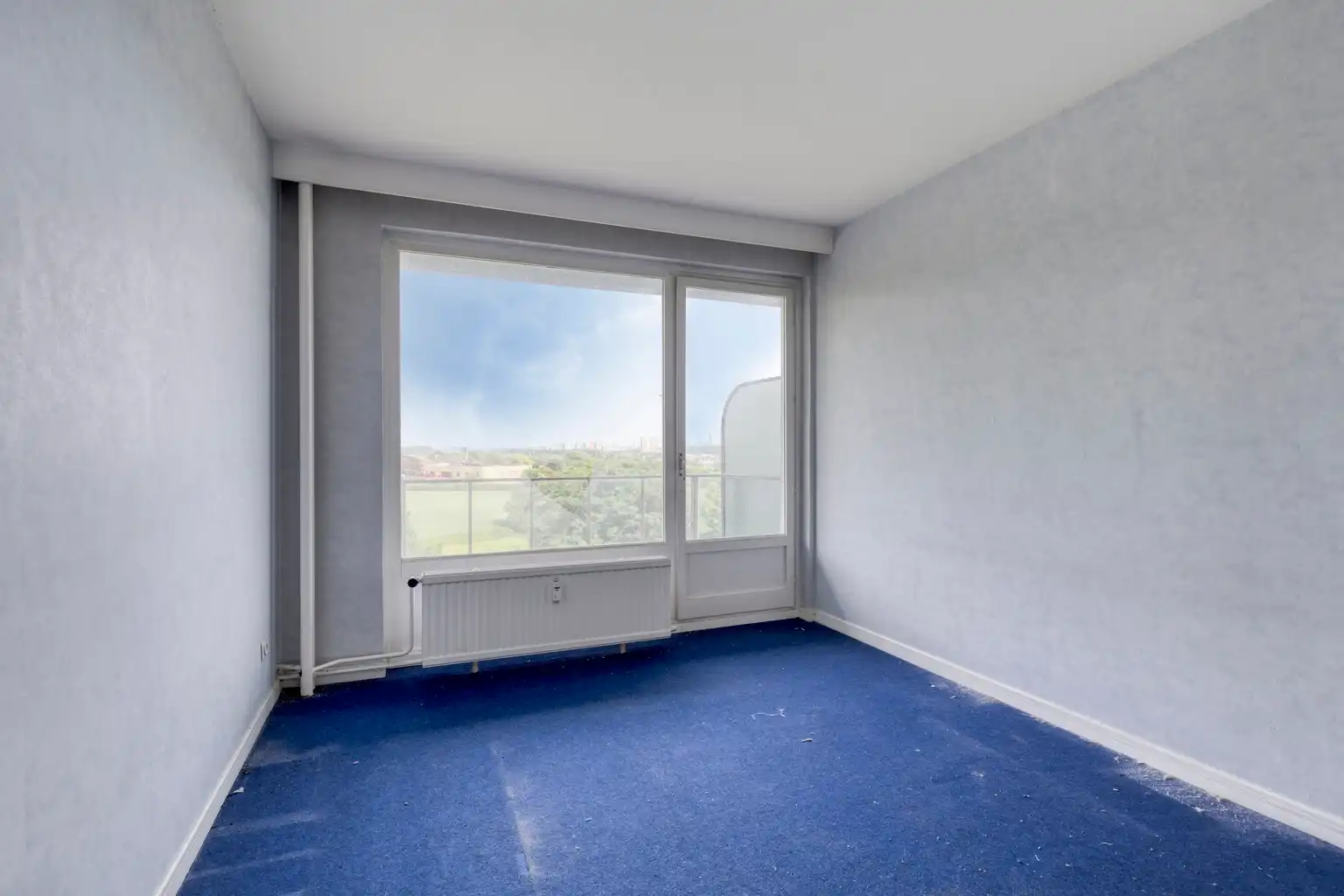 Lichtrijk 2-kamer appartement met terras en kelder foto 10