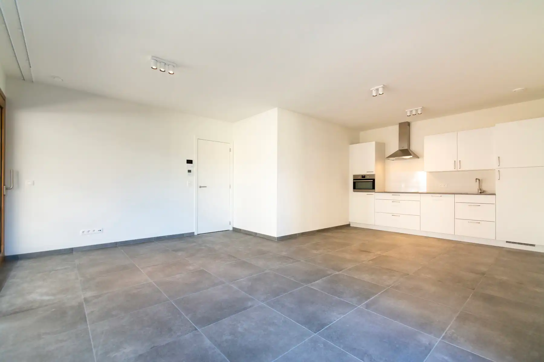Rustig en comfortabel 1slpk appt. met terras foto 3