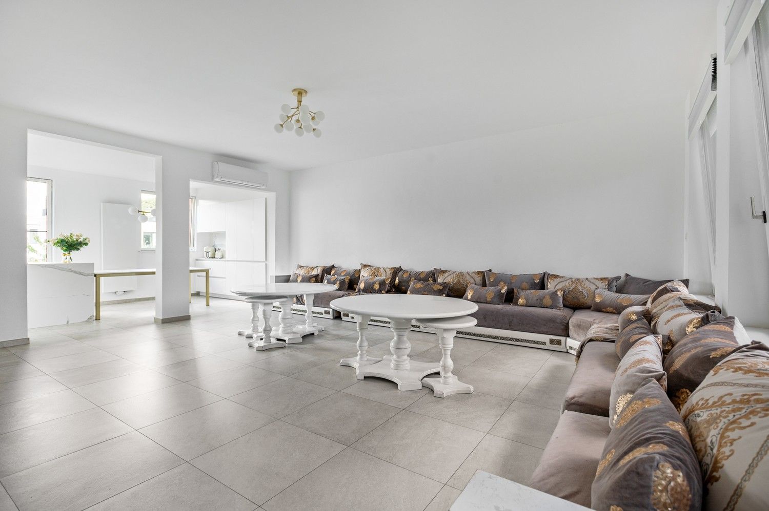 Gerenoveerde bel-étage met 4 slaapkamers en tuin in Borgerhout. foto 10