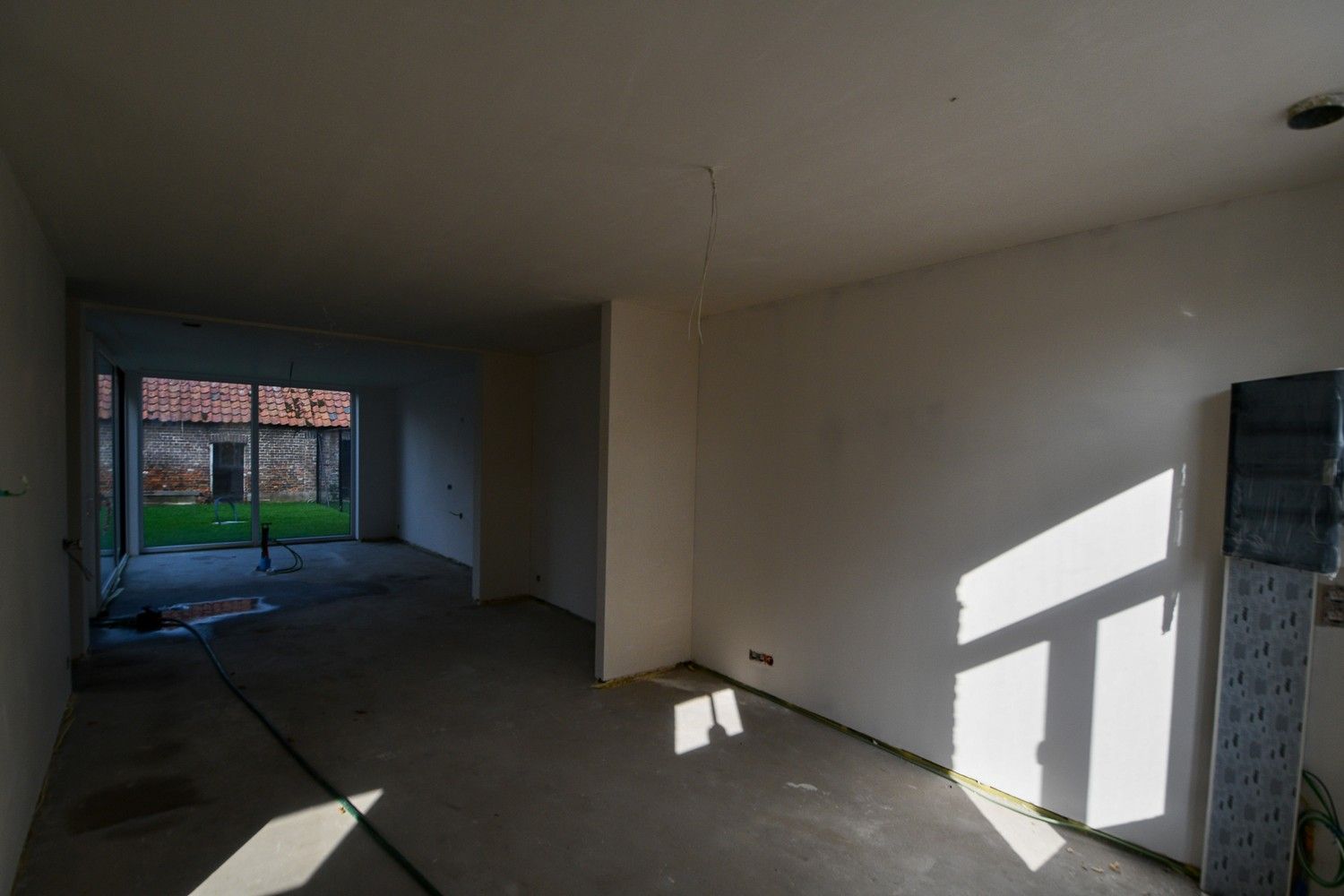 Gerenoveerde dorpswoning met lichtrijke keuken en 3 slaapkamers foto 5