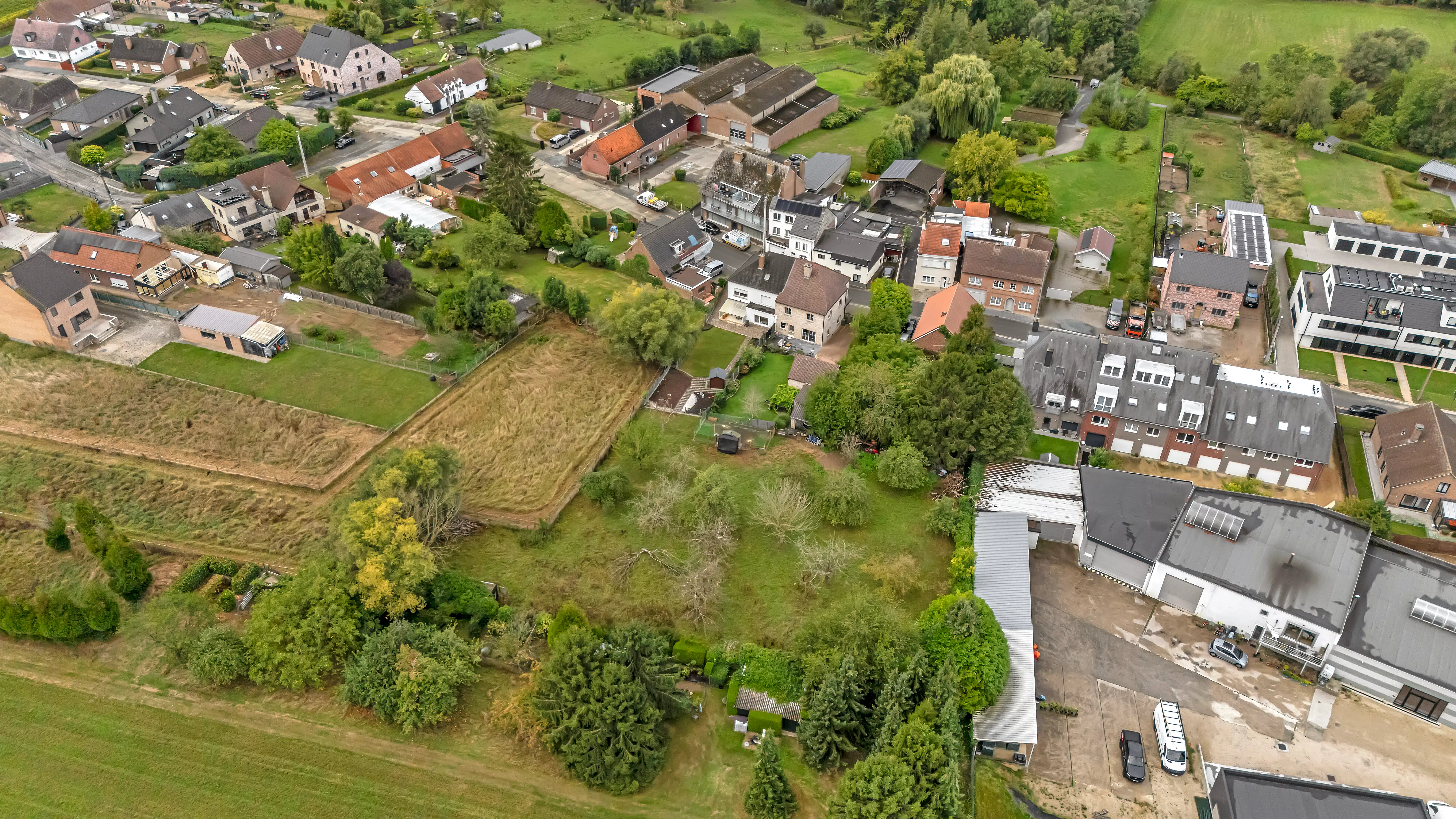 Prachtige HOB met 4 slaapkamers, ruime garage en grote tuin foto 29