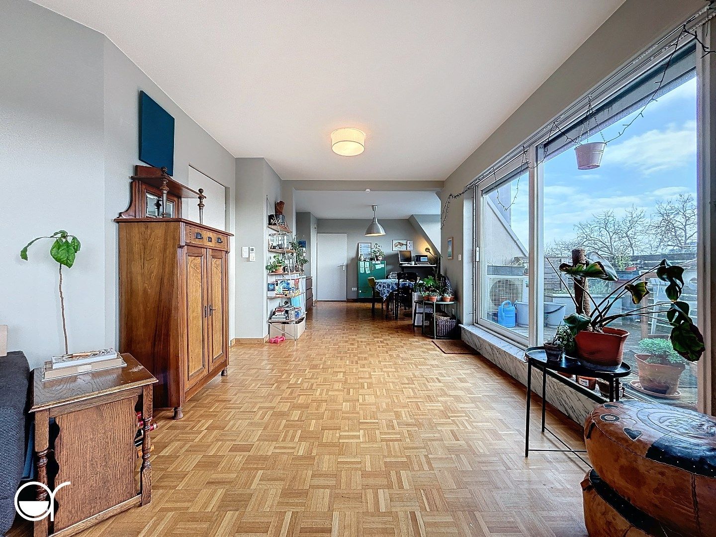 Leuk penthouse appartement met groot terras aan het station foto 4