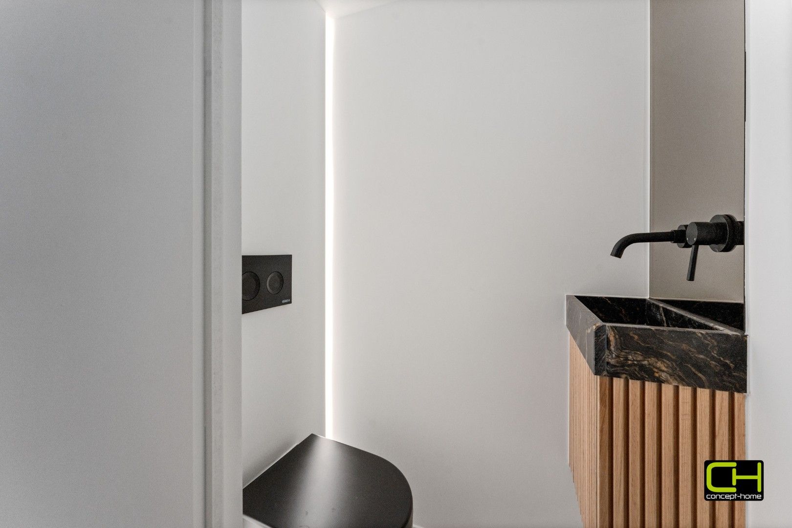 Stijlvol gerenoveerd appartement met twee slaapkamers te koop in Knokke-Heist foto 13