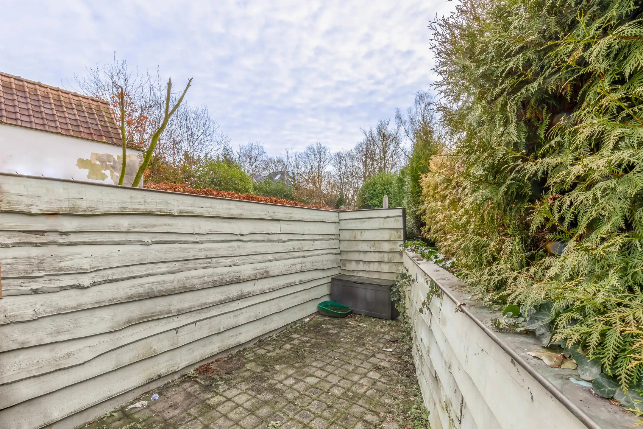 Modern gebouw met handelsgelijksvloers + duplex 1slpk app. foto 8