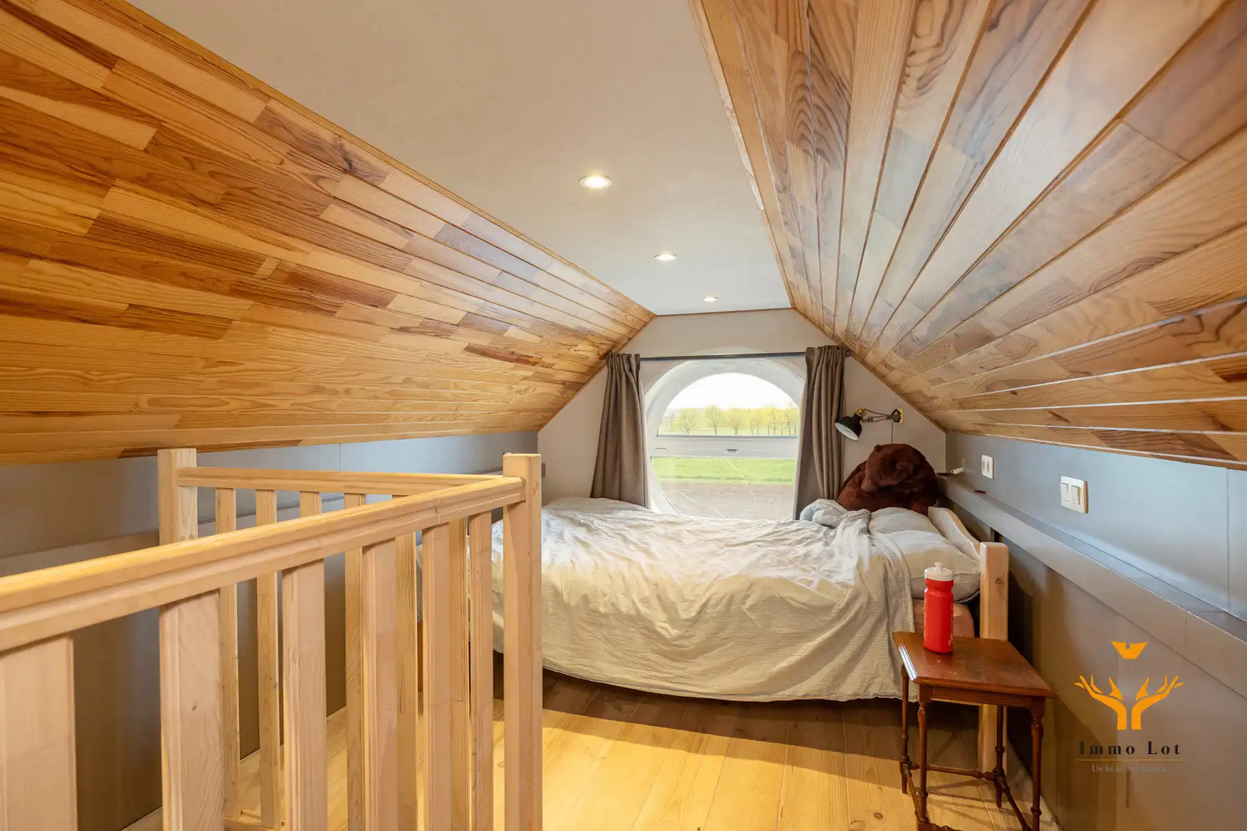 Instapklare gezinswoning met 7 slpk en tal van mogelijkheden foto 21