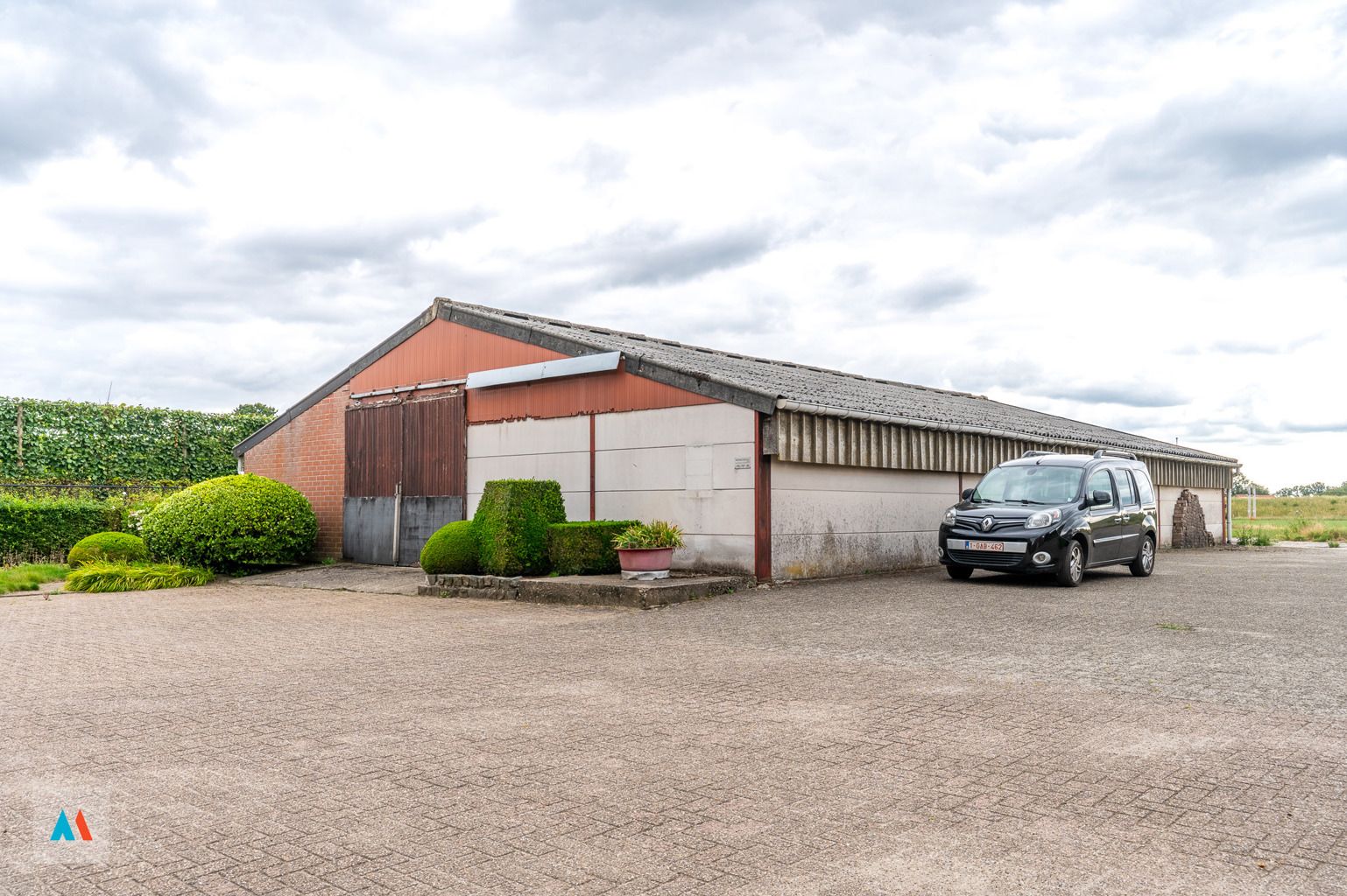 Hoeve met bijgebouwen in Loenhout foto 18