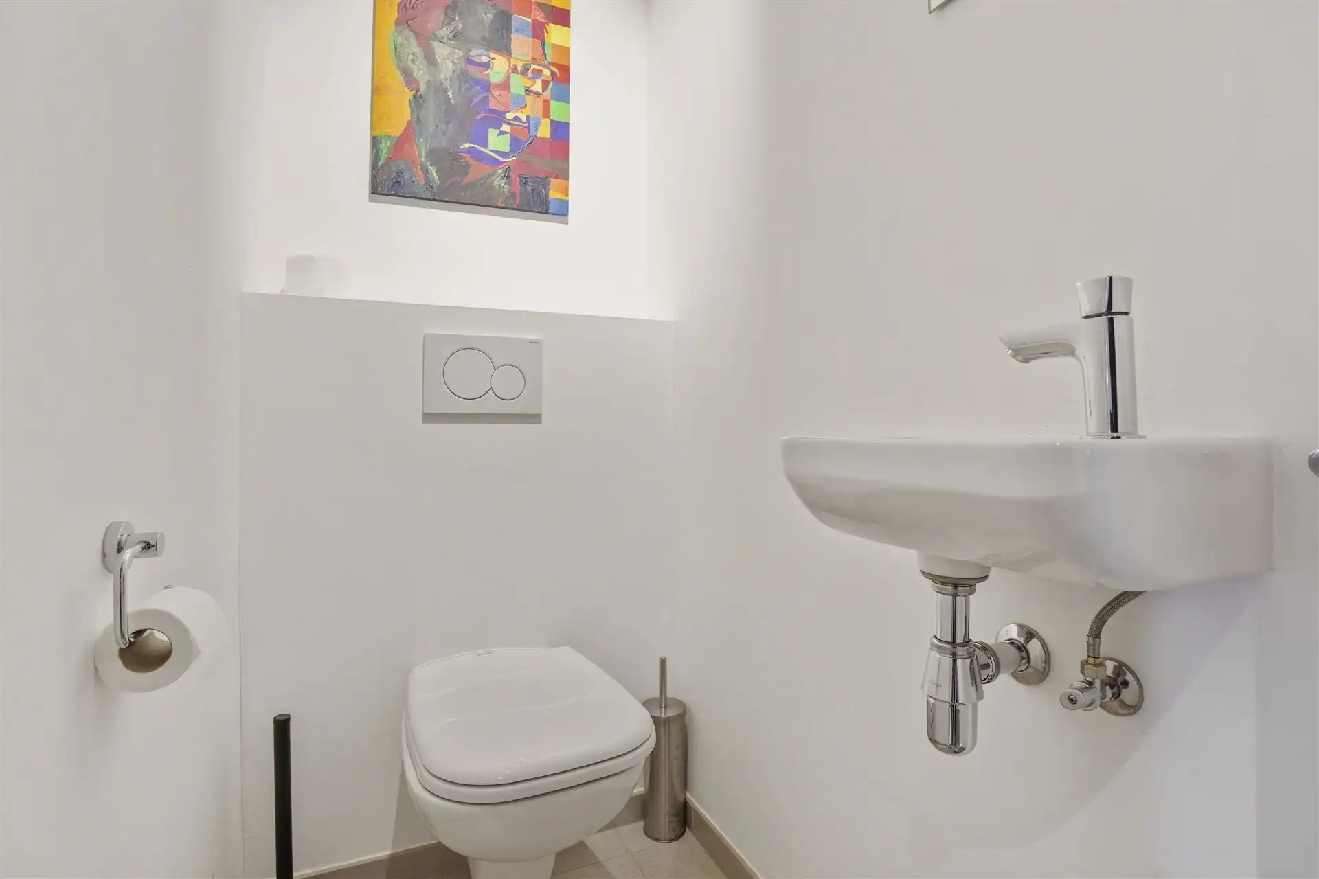 INSTAPKLAAR / RECENT GEBOUW  foto 31