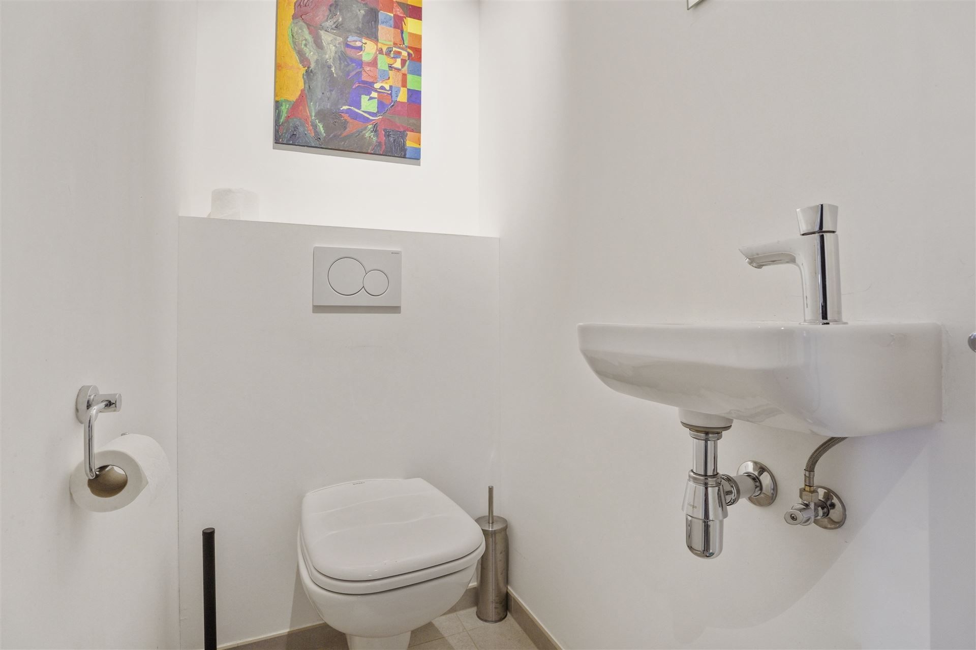 INSTAPKLAAR / RECENT GEBOUW  foto 31