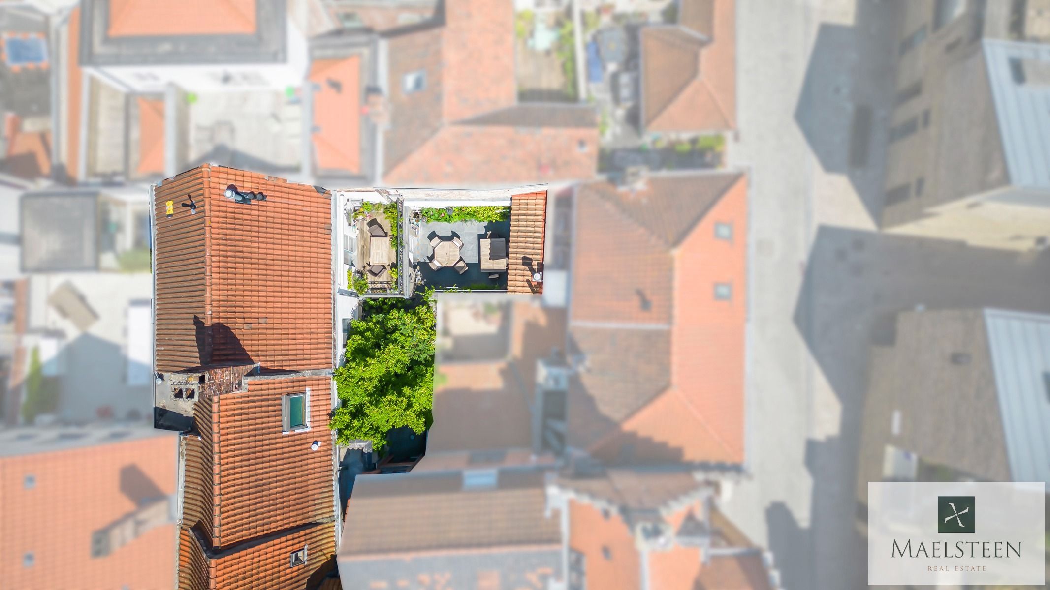 Verrassend ruime woning, centraal gelegen in hartje Brugge foto 14
