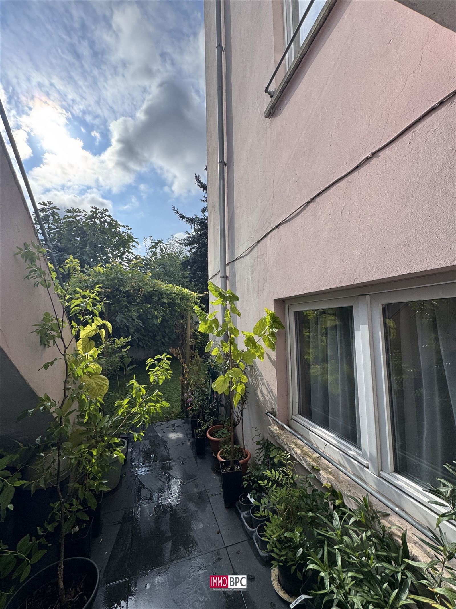 Charmante en instapklare gezinswoning met zonnige tuin  foto 3