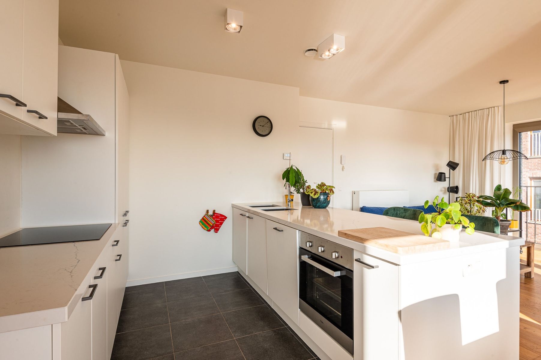 Nieuwbouw 2-slpk app met zicht op het water nabij Oude dokken foto 11