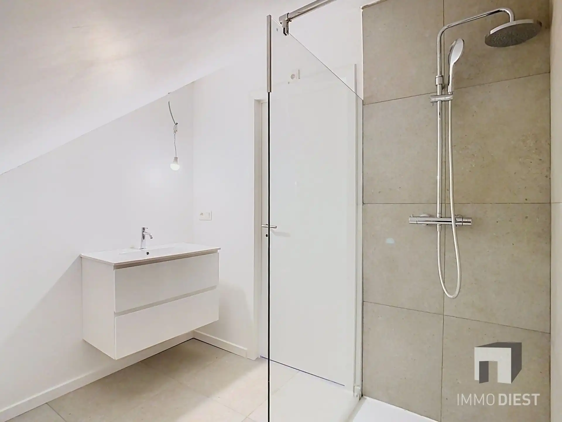 Knap appartement met terras en 1 slpk - centrum Diest - veel lichtinval foto 28