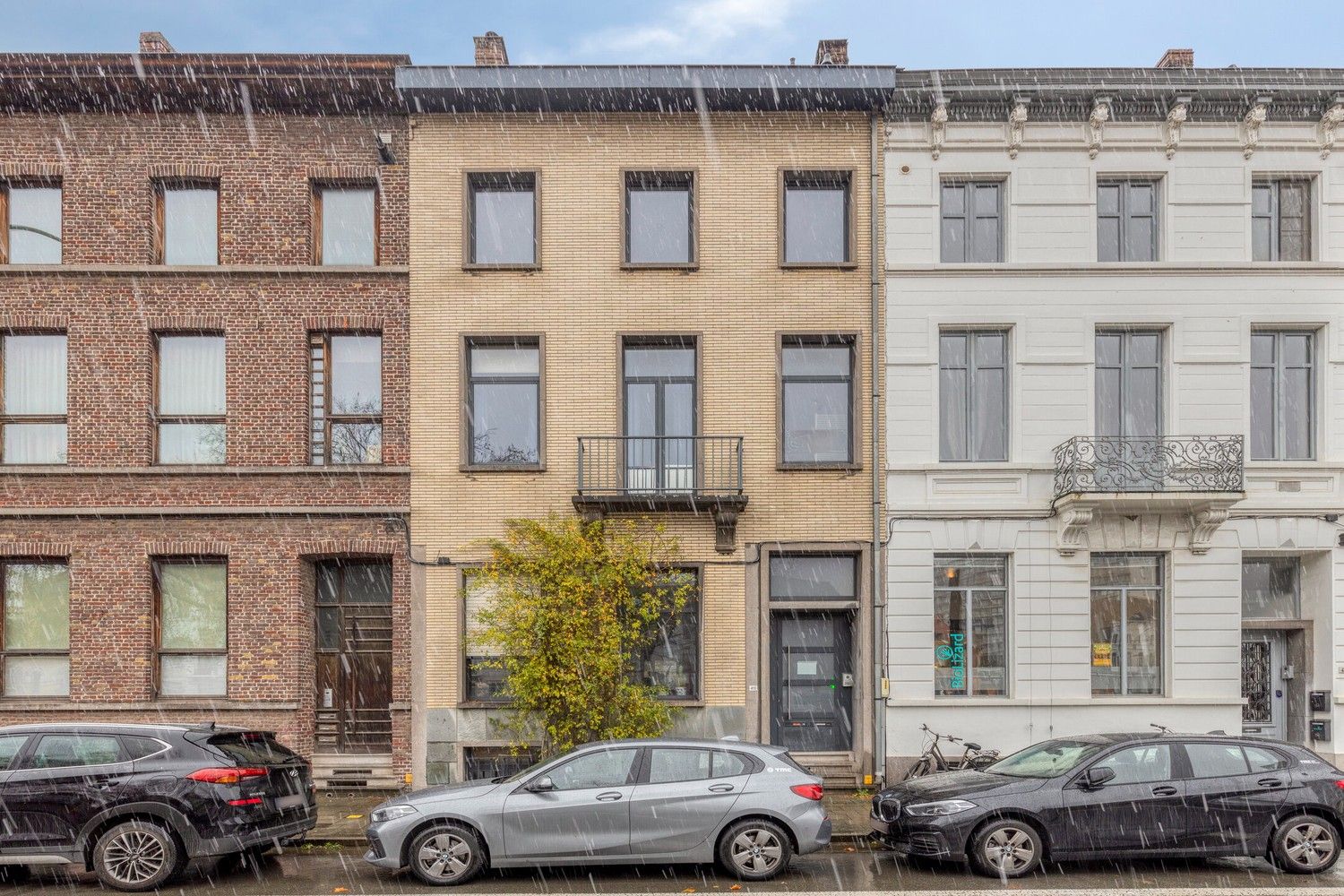 Karaktervol duplexappartement in authentiek herenhuis nabij de Coupure. foto 14