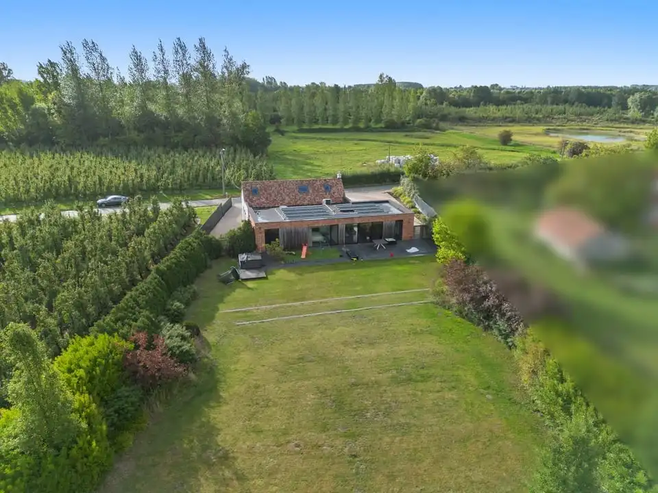 UNIEKE LUXUEUZE VILLA OP EEN PRACHTIG PERCEEL VAN 28A50CA IN SINT-TRUIDEN foto 5