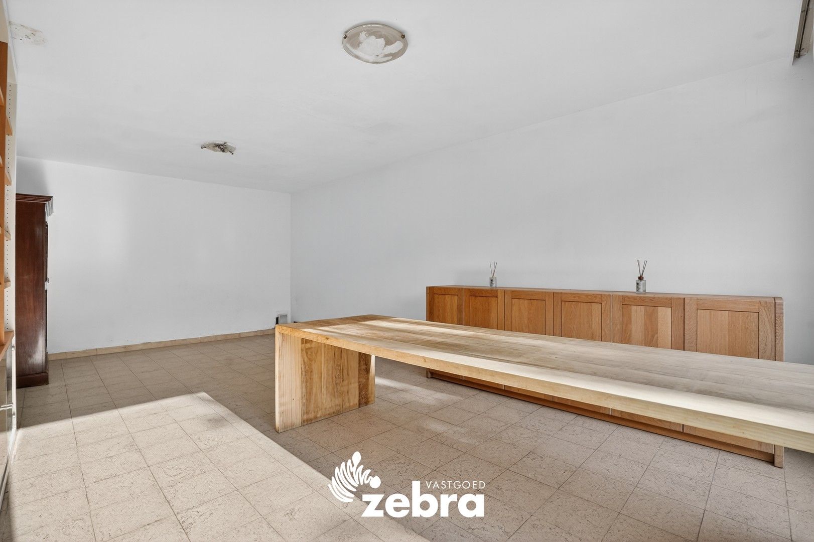 Zeer ruime woning met inpandige garage te koop in Staden! foto 5