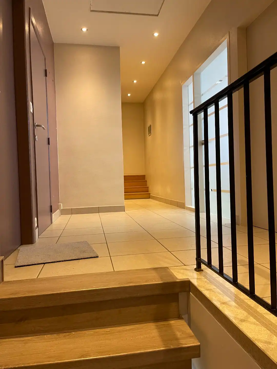 Commercieel gelegen kantoorruimtes te huur nabij centrum Kuurne (±168 m²) foto 8