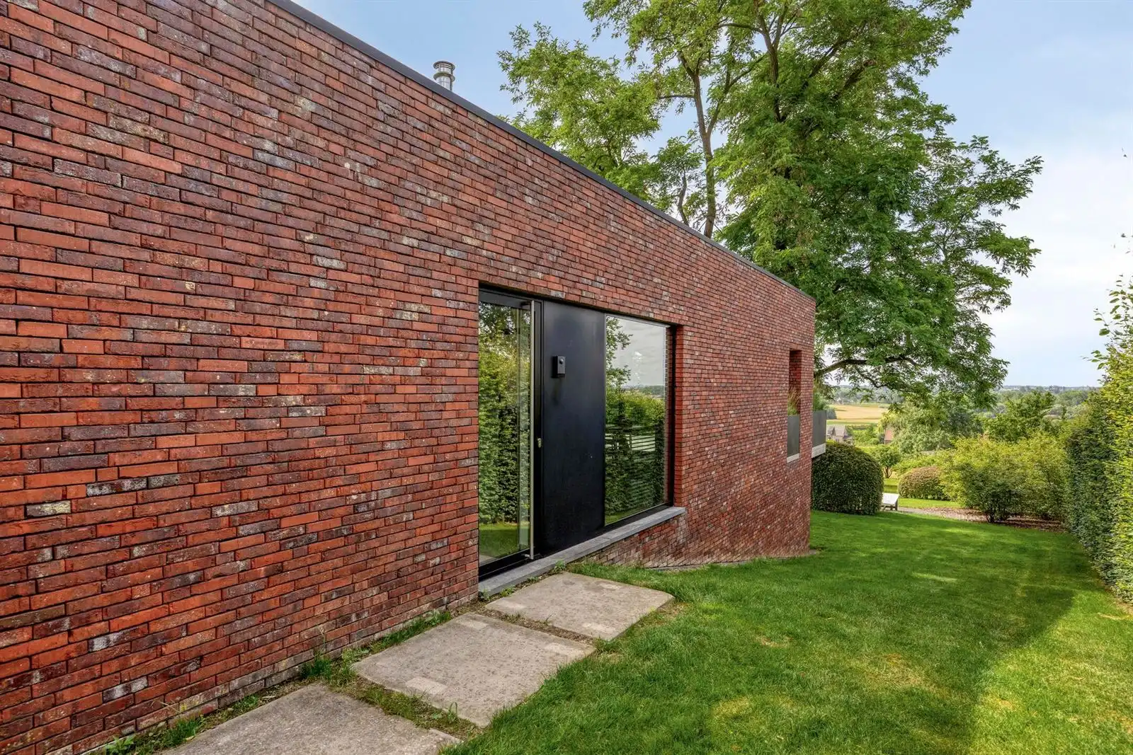 Villa met 4 slaapkamers, tuin met zwemvijver  foto 15