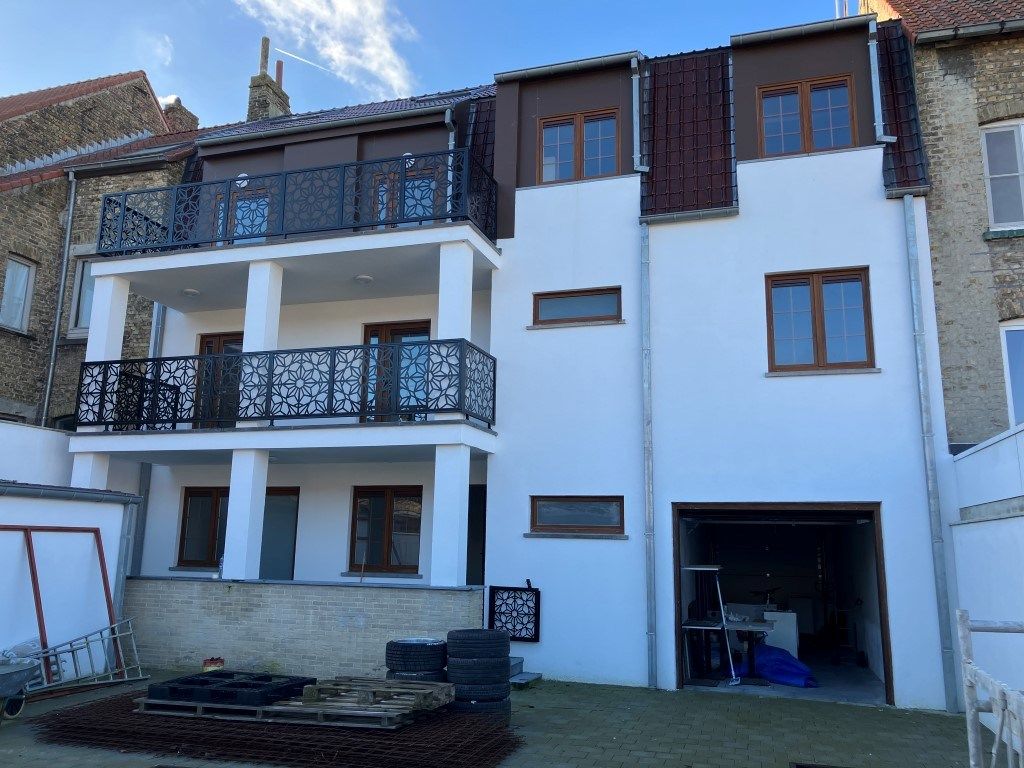 Gerenoveerde duplex appartement te Nieuwpoort stad! foto 13