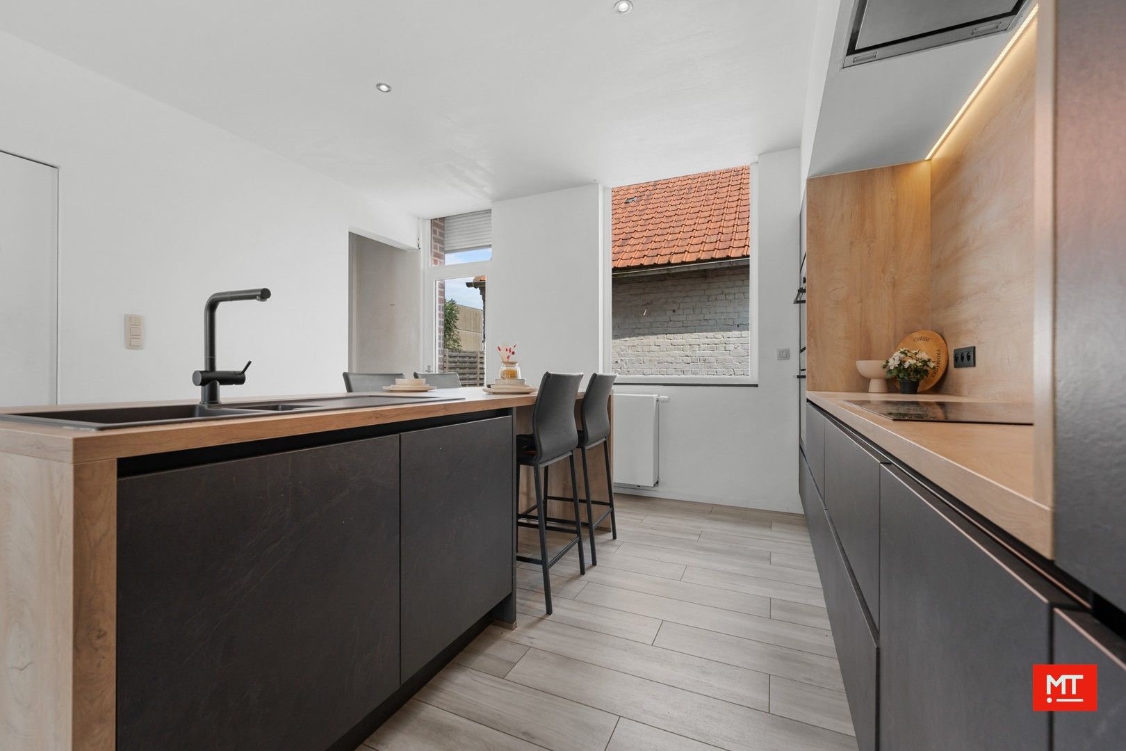 Instapklare, alleenstaande woning met 3/4 slaapkamers, tuin en garage in Zonnebeke foto 8