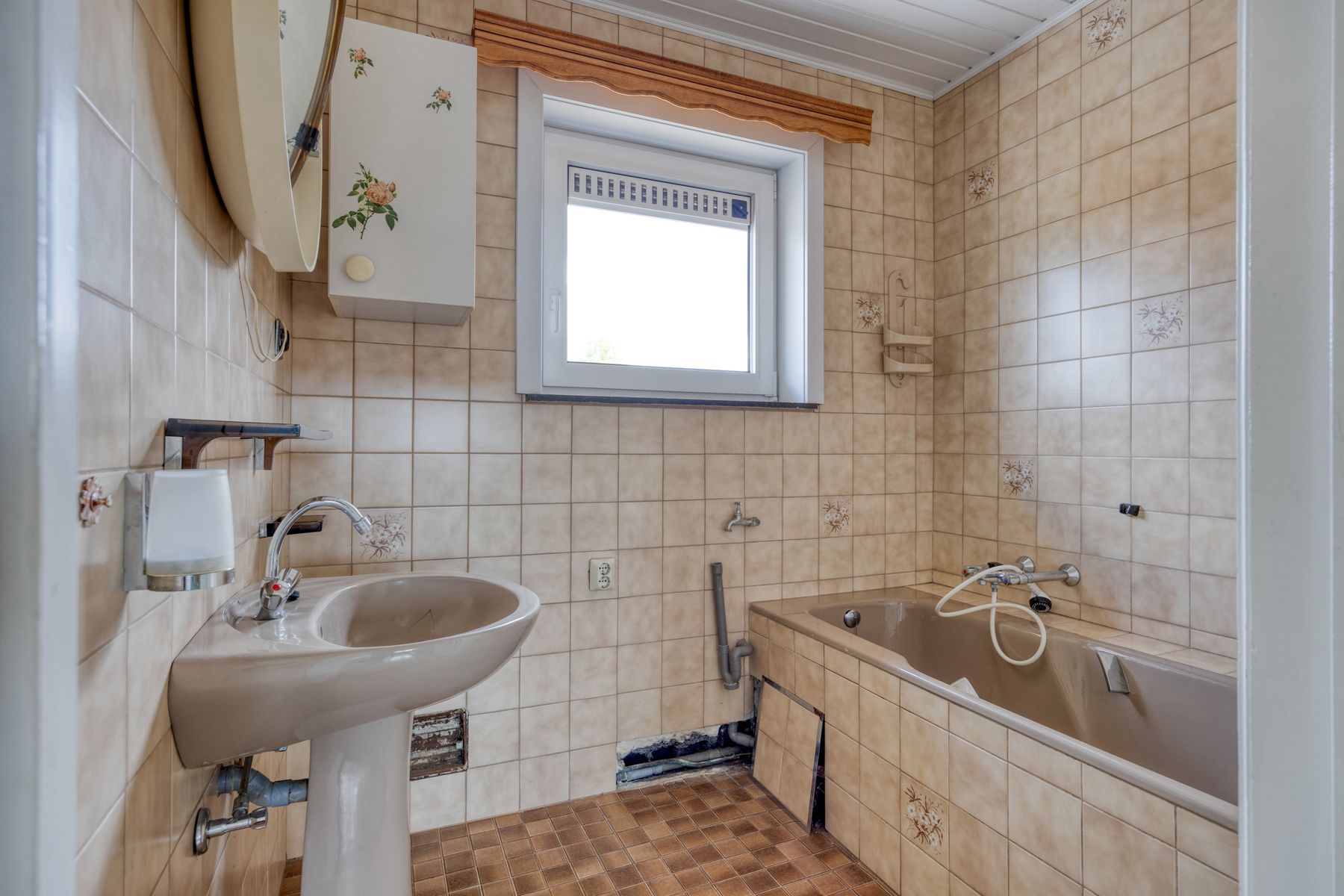 Gezinswoning met potentieel in rustige buurt van Maasmechelen foto 19