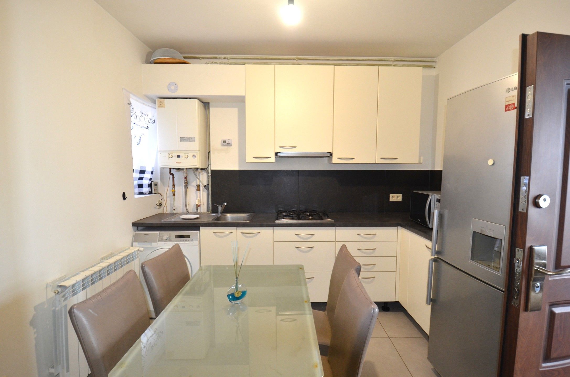 Zeer ruime woning met potentieel foto 7