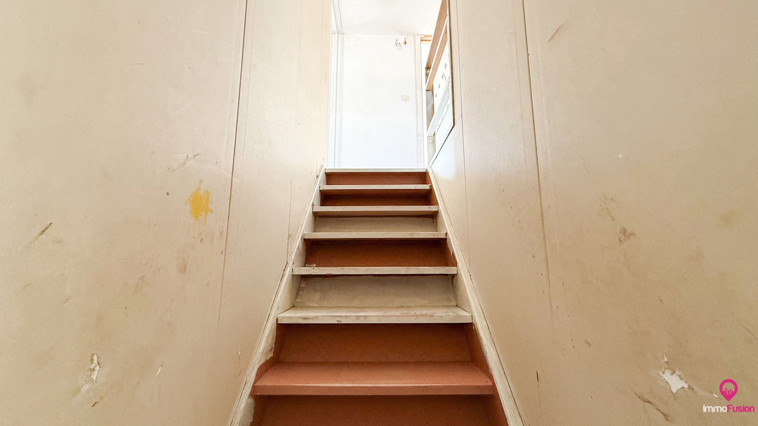 Te renoveren woning met grote tuin in doodlopende straat! foto 16