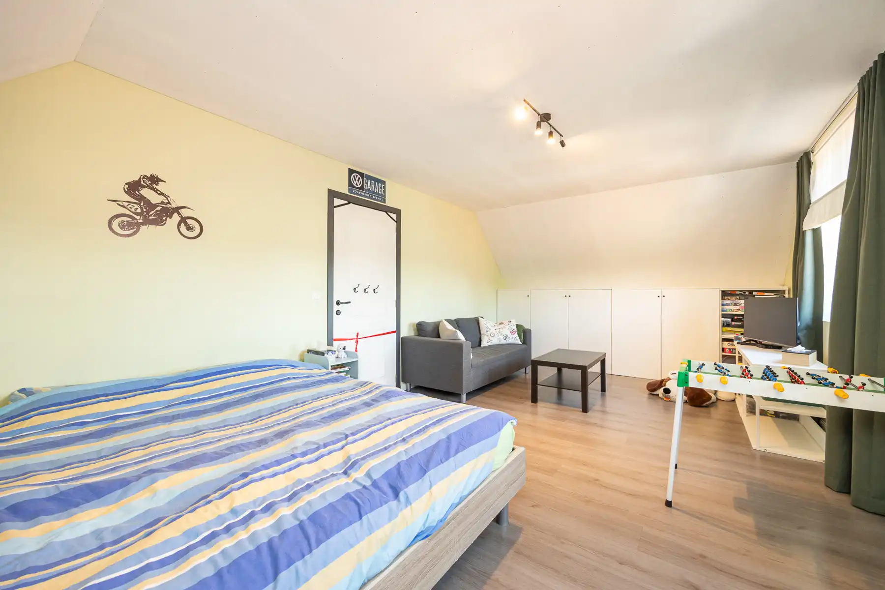 Recente BEN-woning met 4 slks en dubbele garage op gunstige ligging foto 24