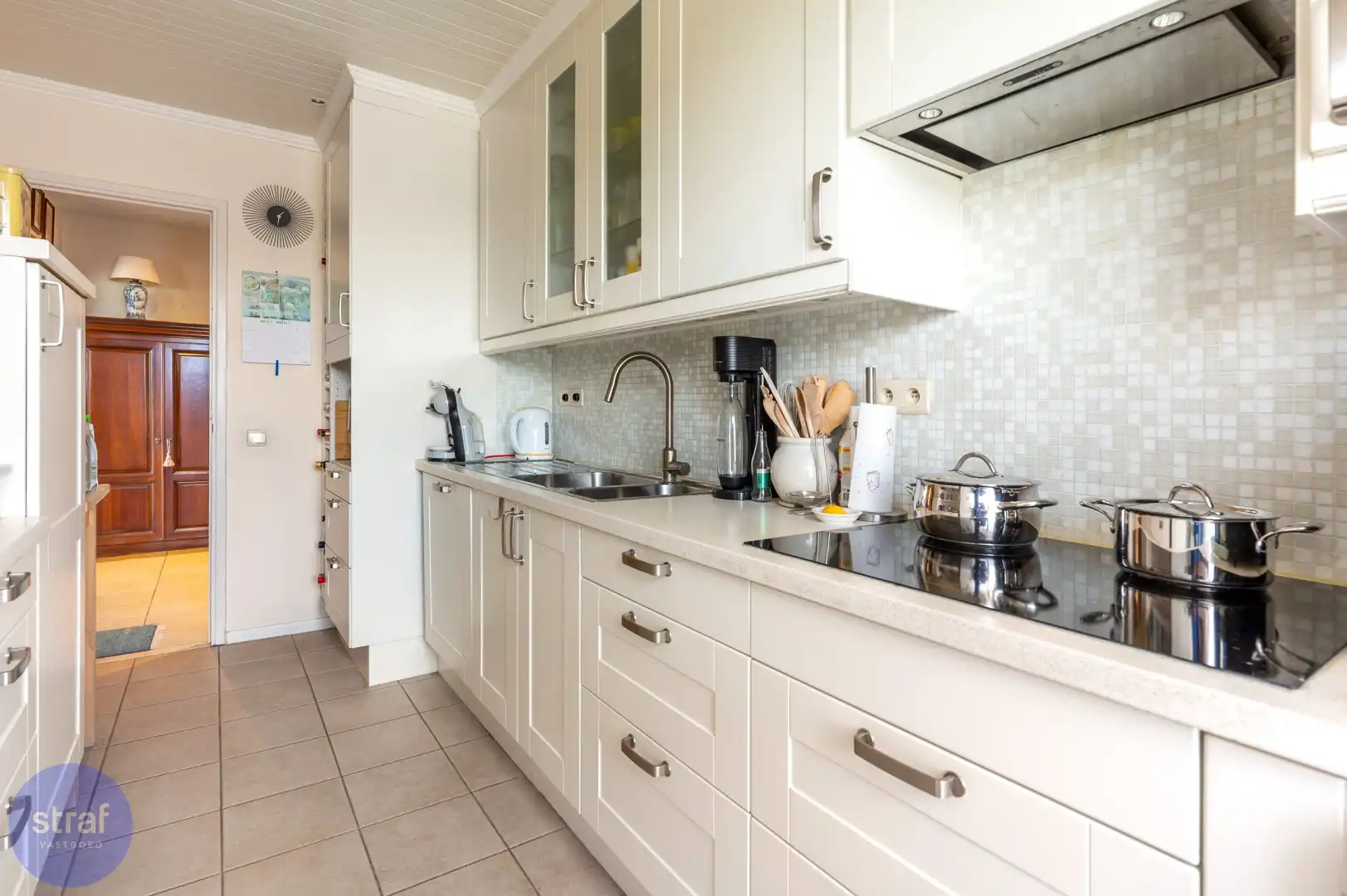 Fijn tweeslaapkamerappartement met nóg fijnere views foto 6