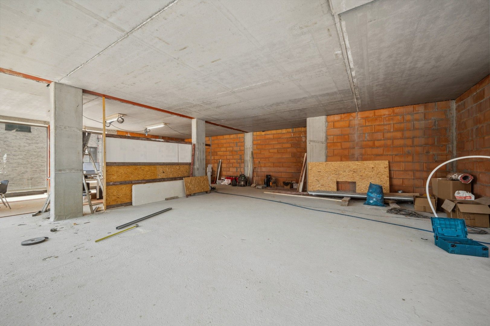 Casco hoekpand geschikt voor handel - praktijk - kantoor - ... foto 4