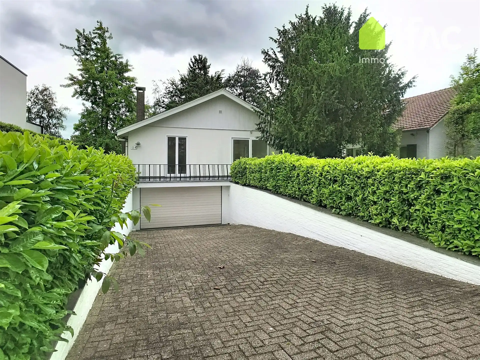 Residentieel gelegen villa foto 28