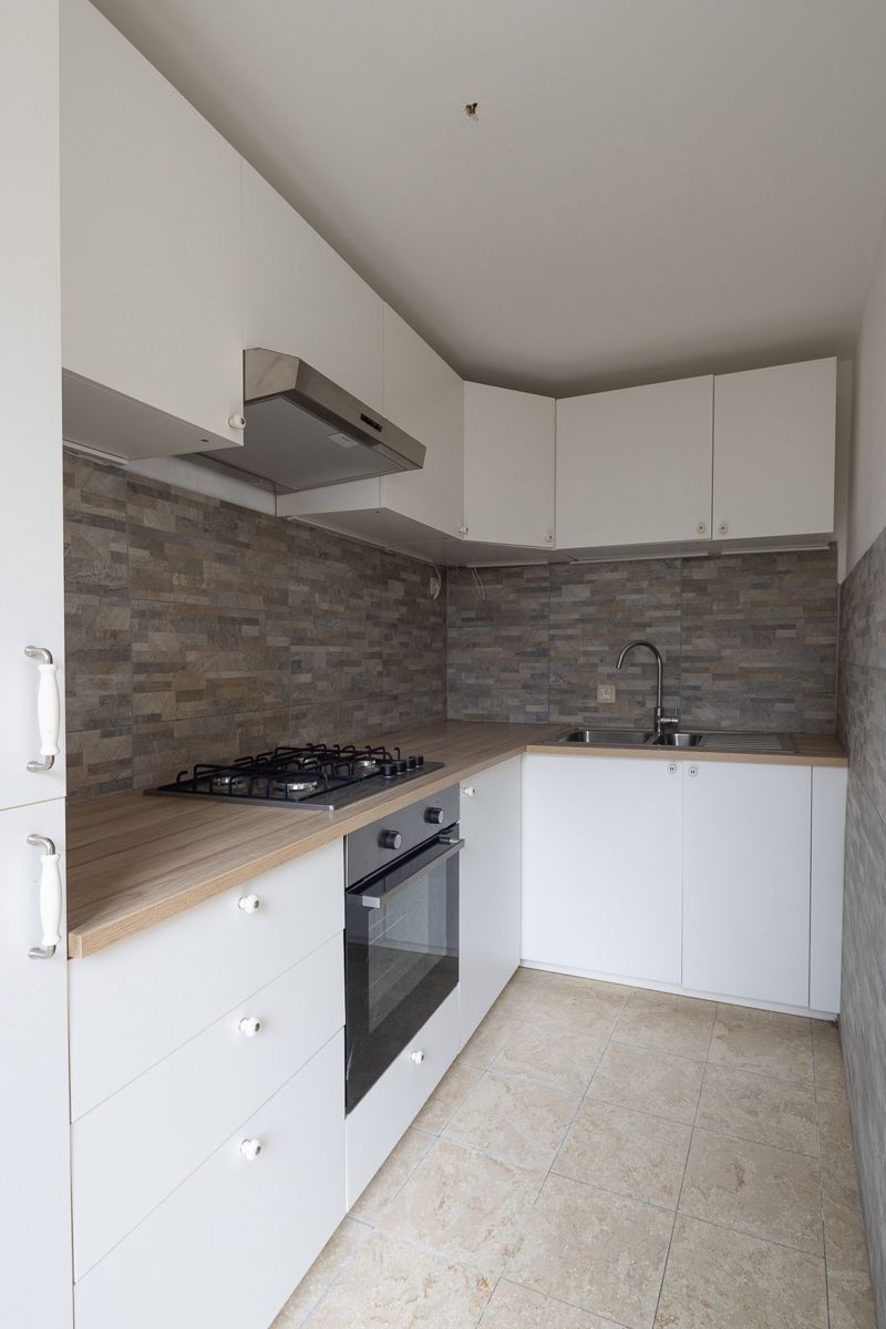 Te renoveren appartement met één slaapkamer  foto 4