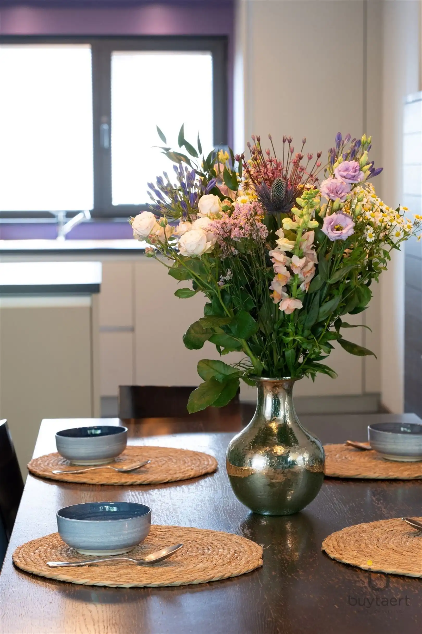INSTAPKLARE CENTRAAL GELEGEN RIJWONING MET DRIE SLAAPKAMERS EN GEZELLIG TUINTJE! foto 8
