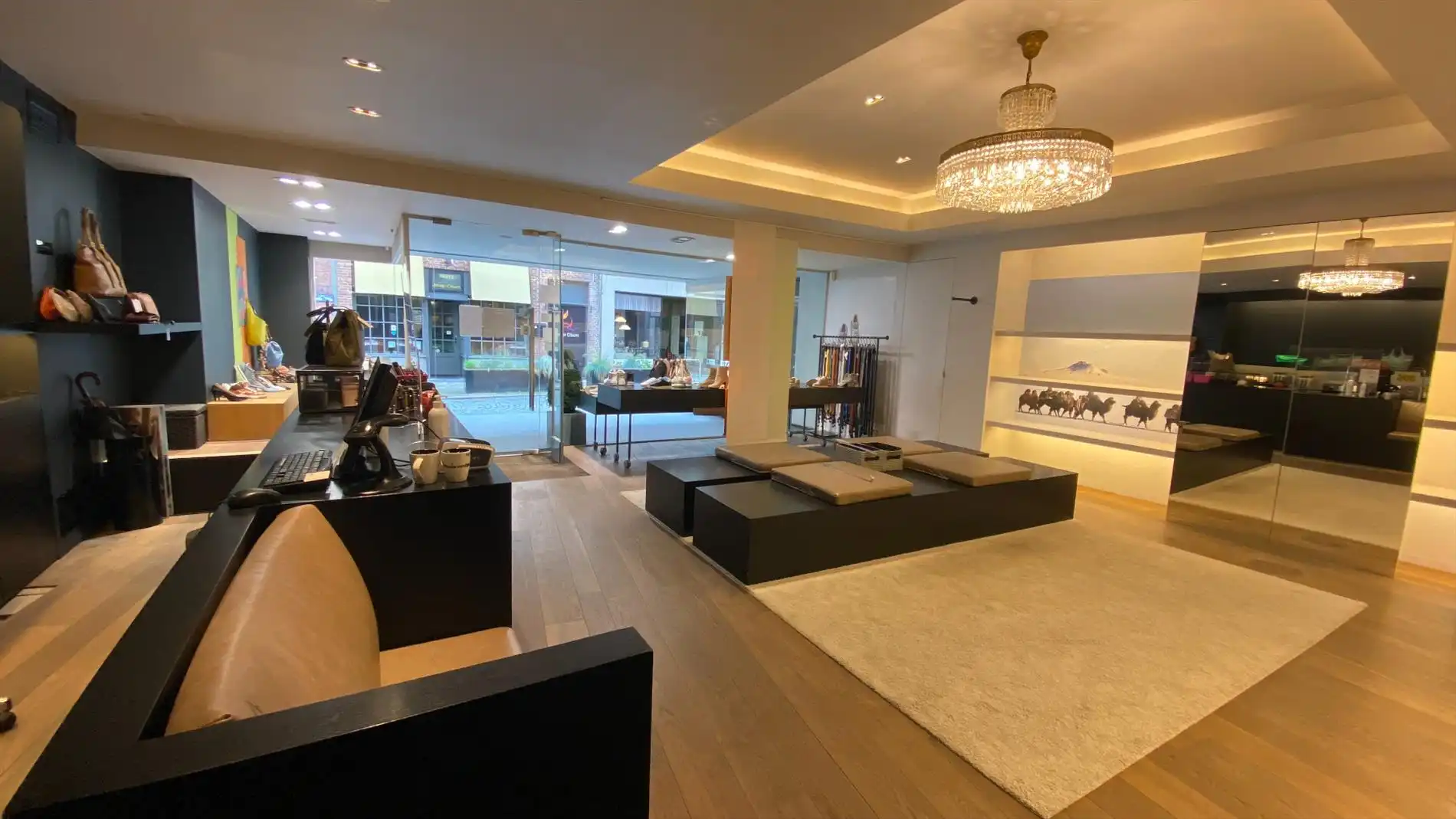 Top gelegen instapklaar handelspand te Lokeren - Kerkstraat foto 15