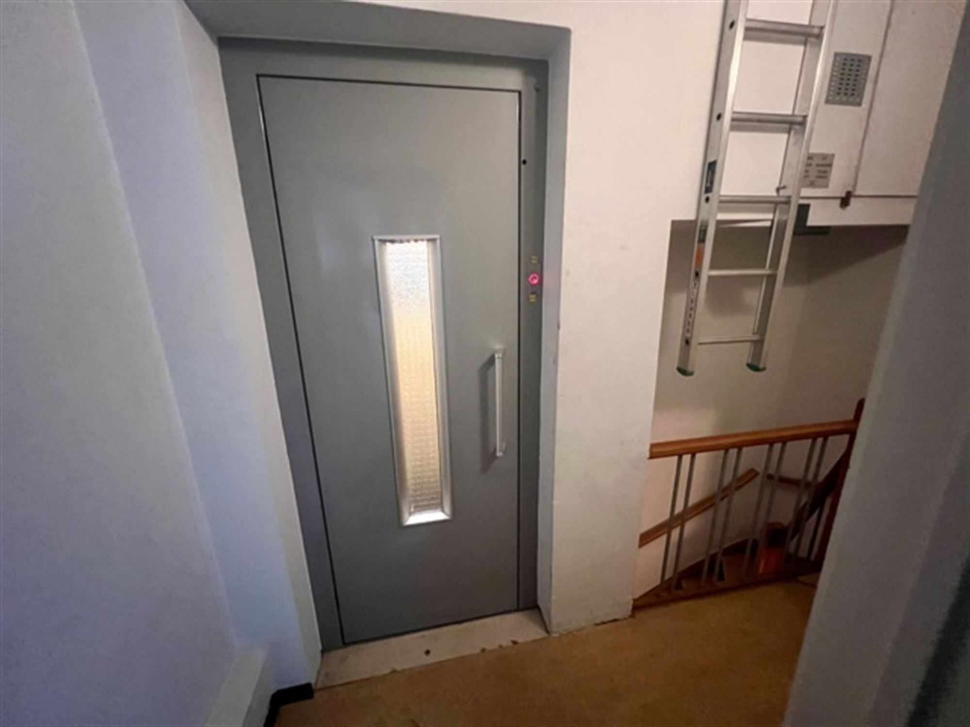 Ruim dakappartement met 3 slks nabij de markt foto 3