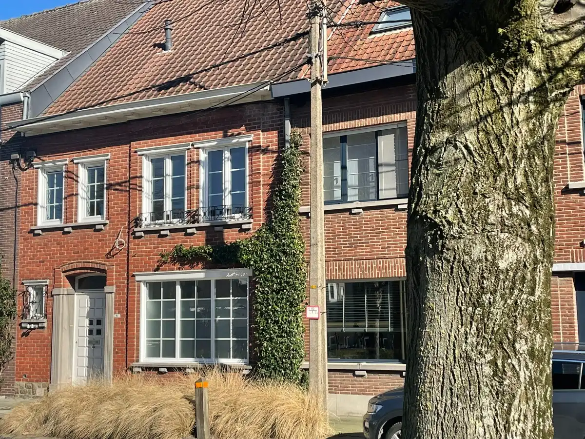 HANDELS-of EENGEZINS)WONING + tuin foto 2