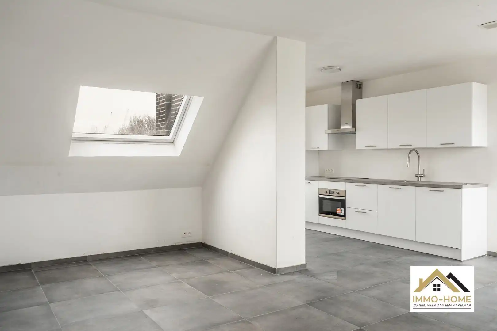Nog drie af te werken woonunits en vier garages!  foto 18