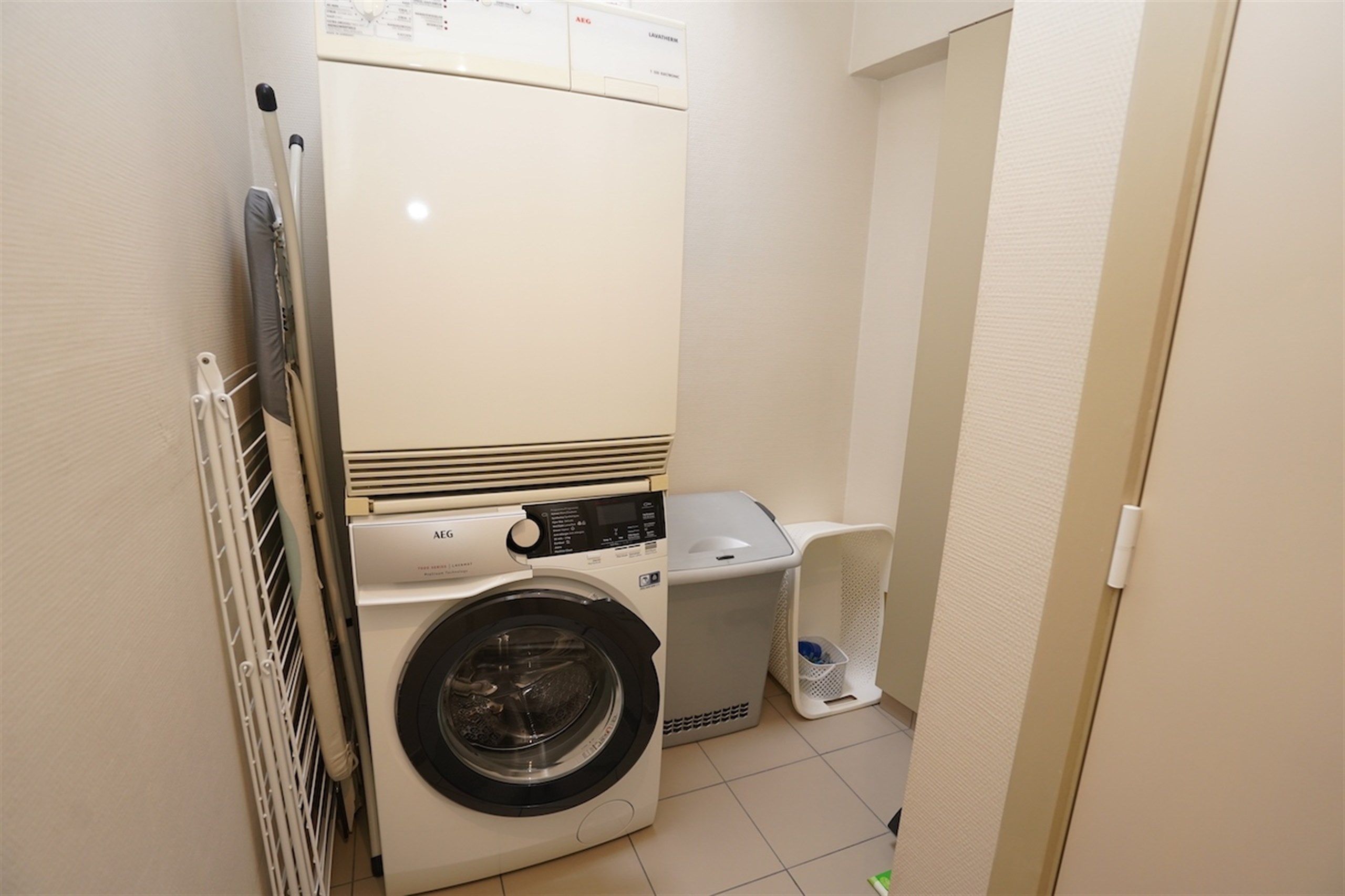 Instapklare woning met mooie tuin en privé garage achteraan foto 15