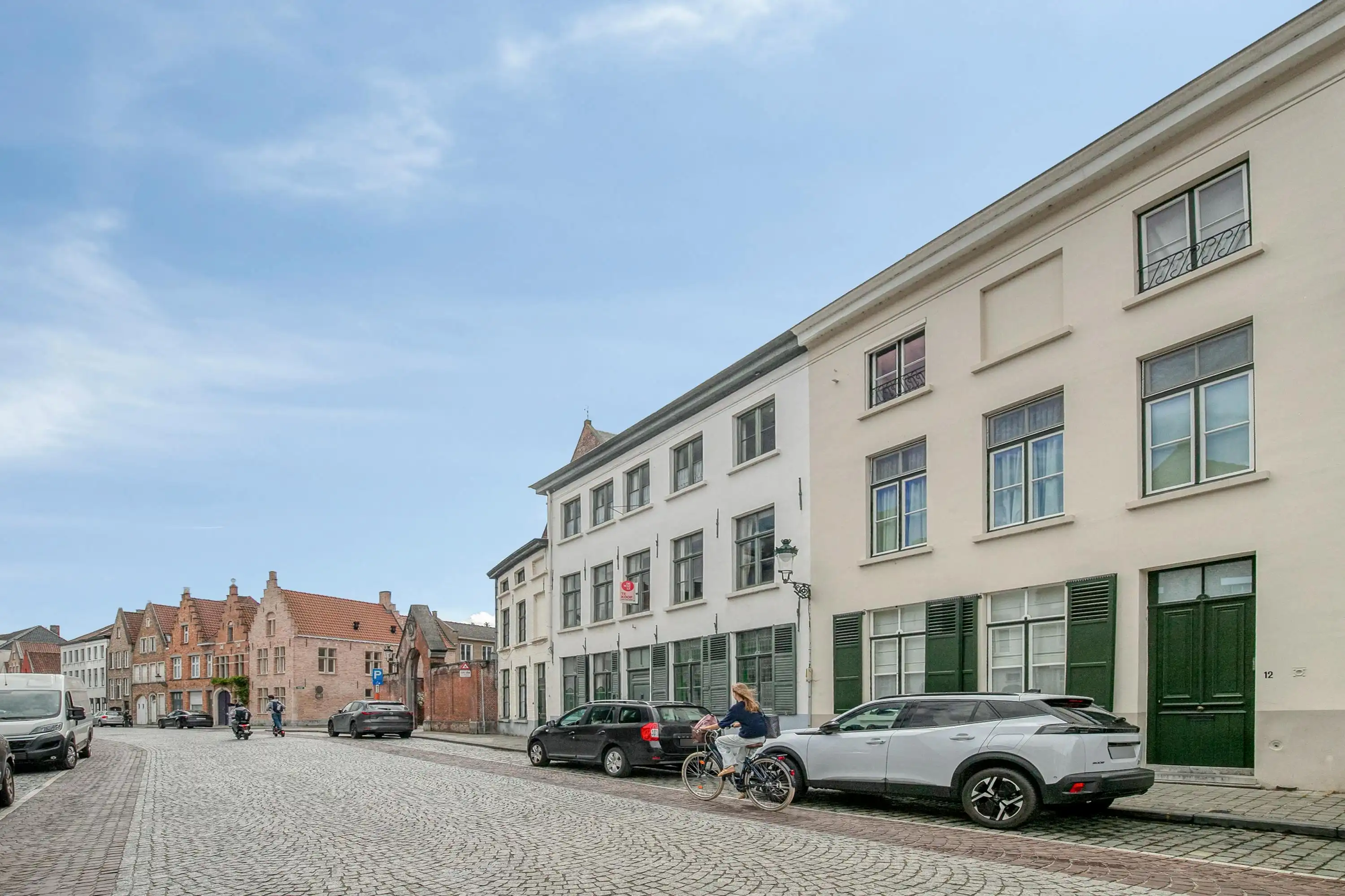 Karaktervol herenhuis met royale tuin in hartje Brugge  foto 12