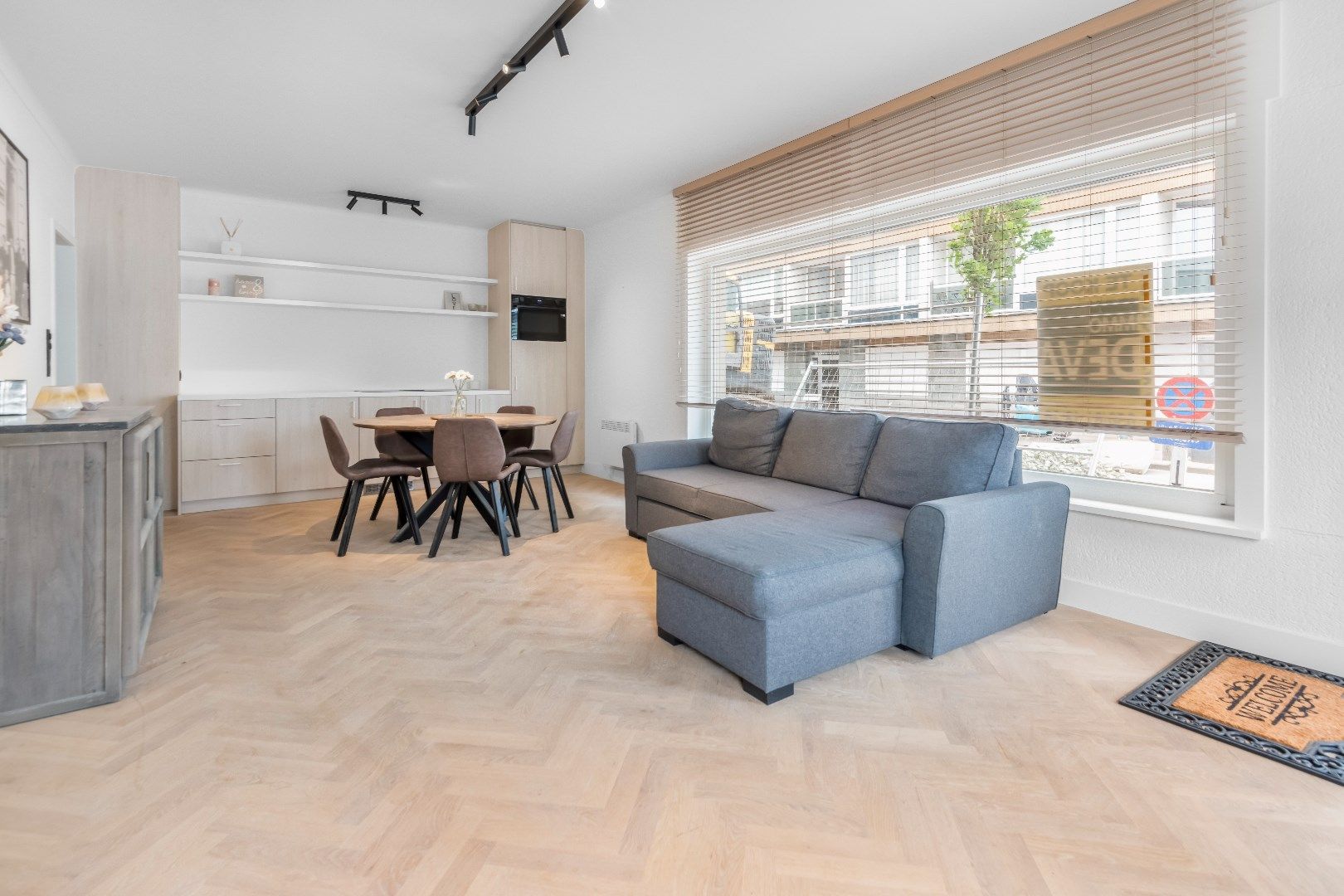 Hoek handelspand met grote zichtbaarheid, gelegen op de Zoutelaan vlakbij het commerciële centrum van Knokke foto 3