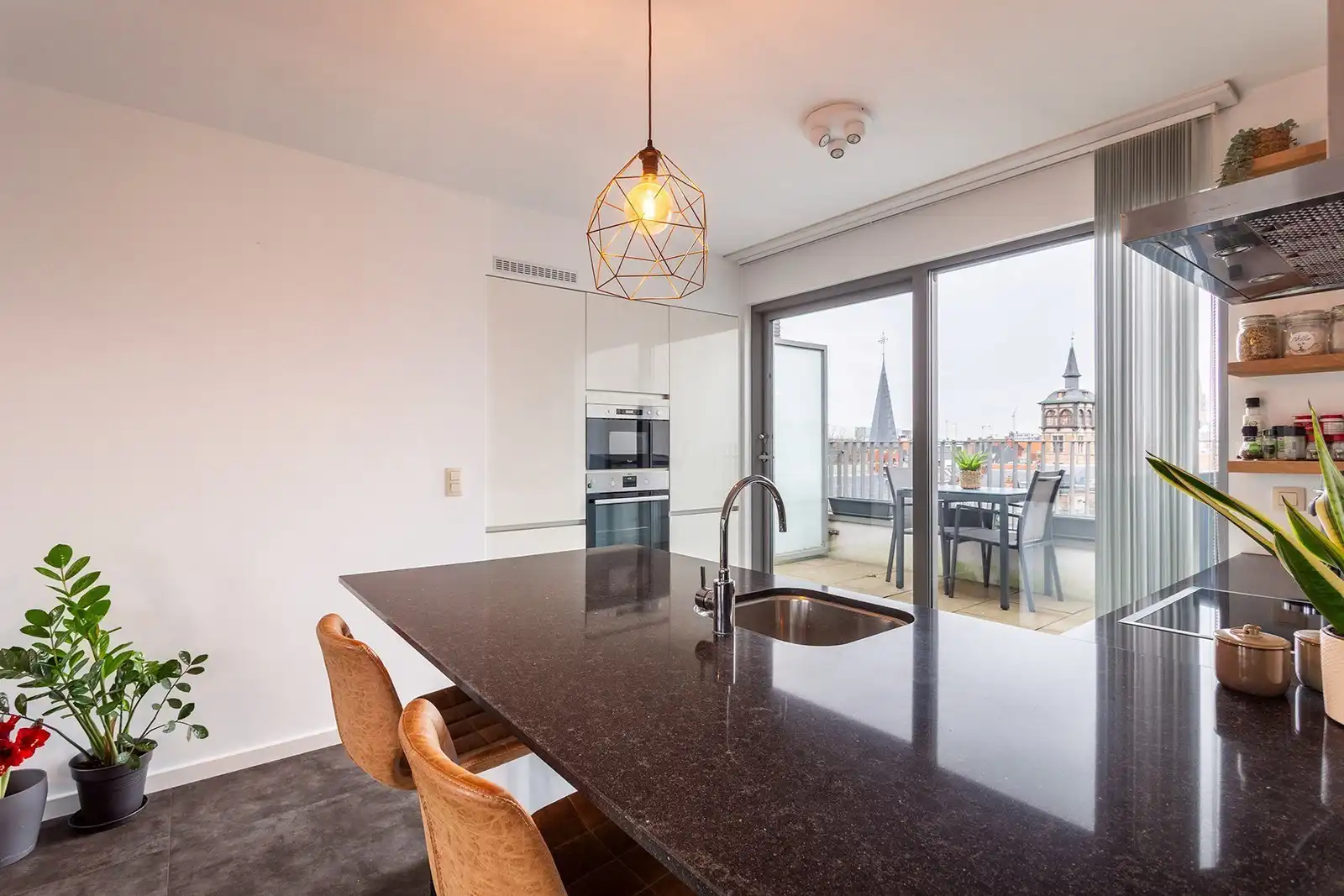 Penthouse met ruime terrassen en prachtige zichten!  foto 16