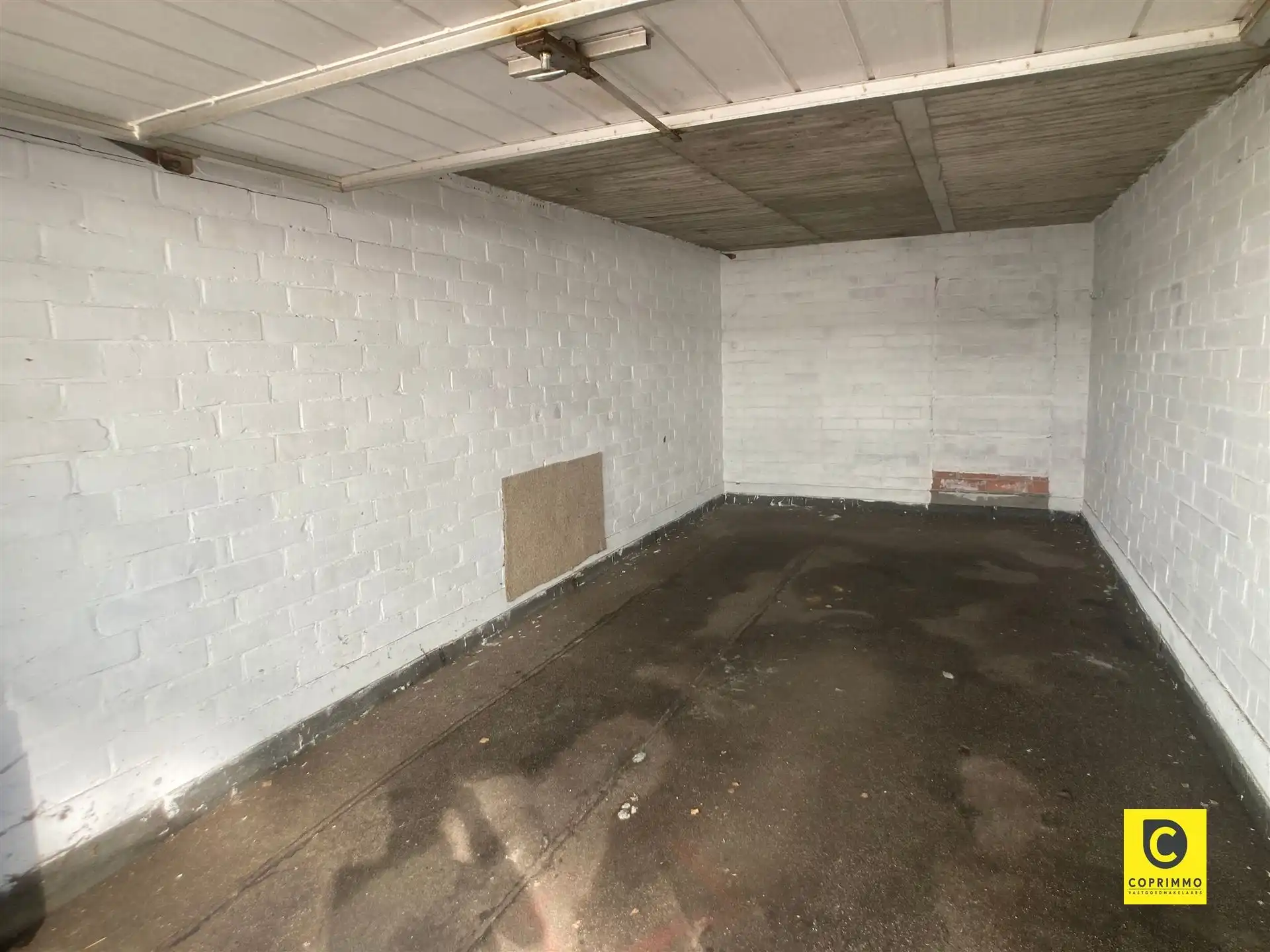  Ruime bovengrondse garagebox te Fruithoflaan!  foto 2