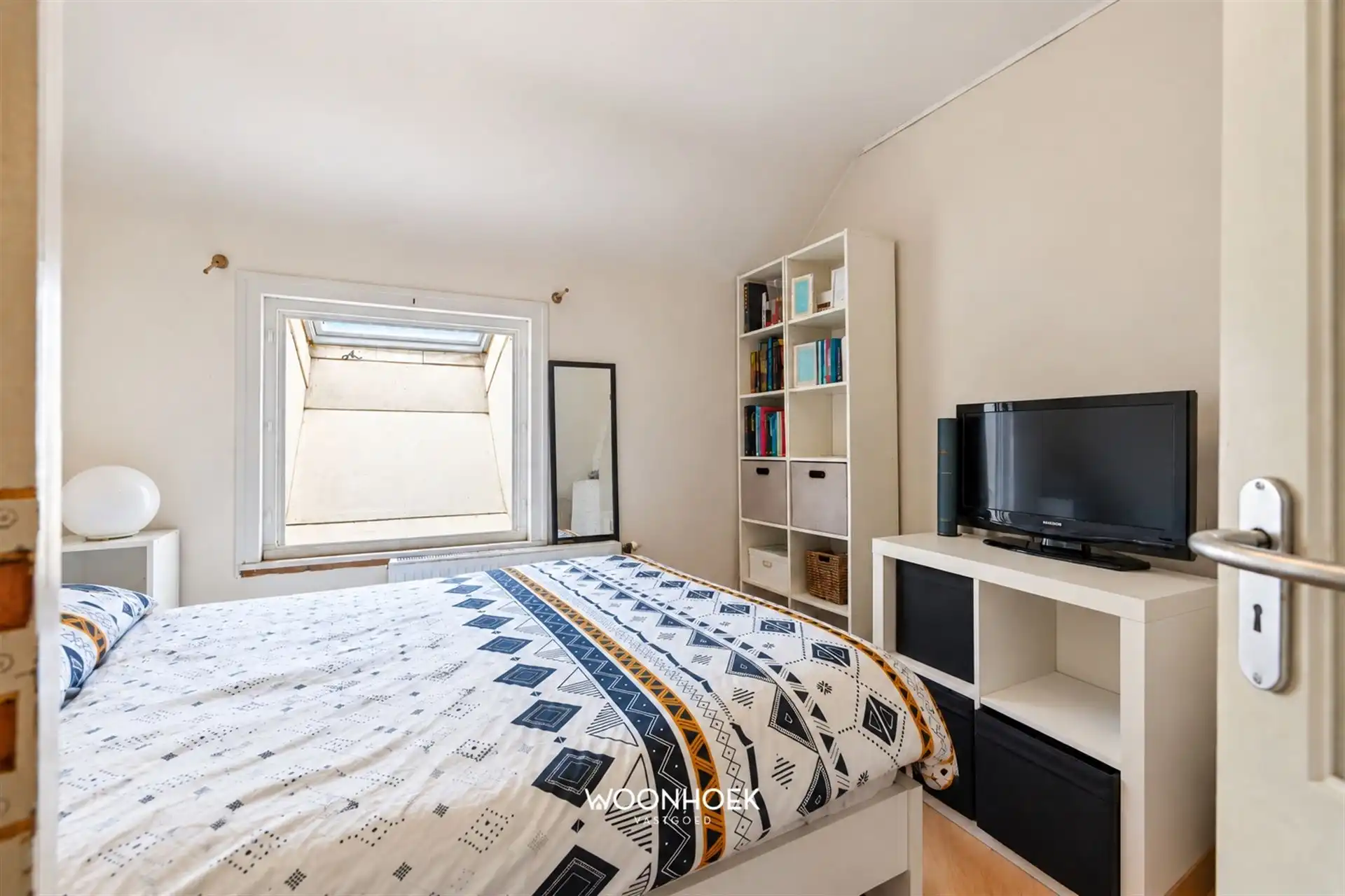 Halfopen bebouwing op een royaal perceel van 1.595 M² foto 20