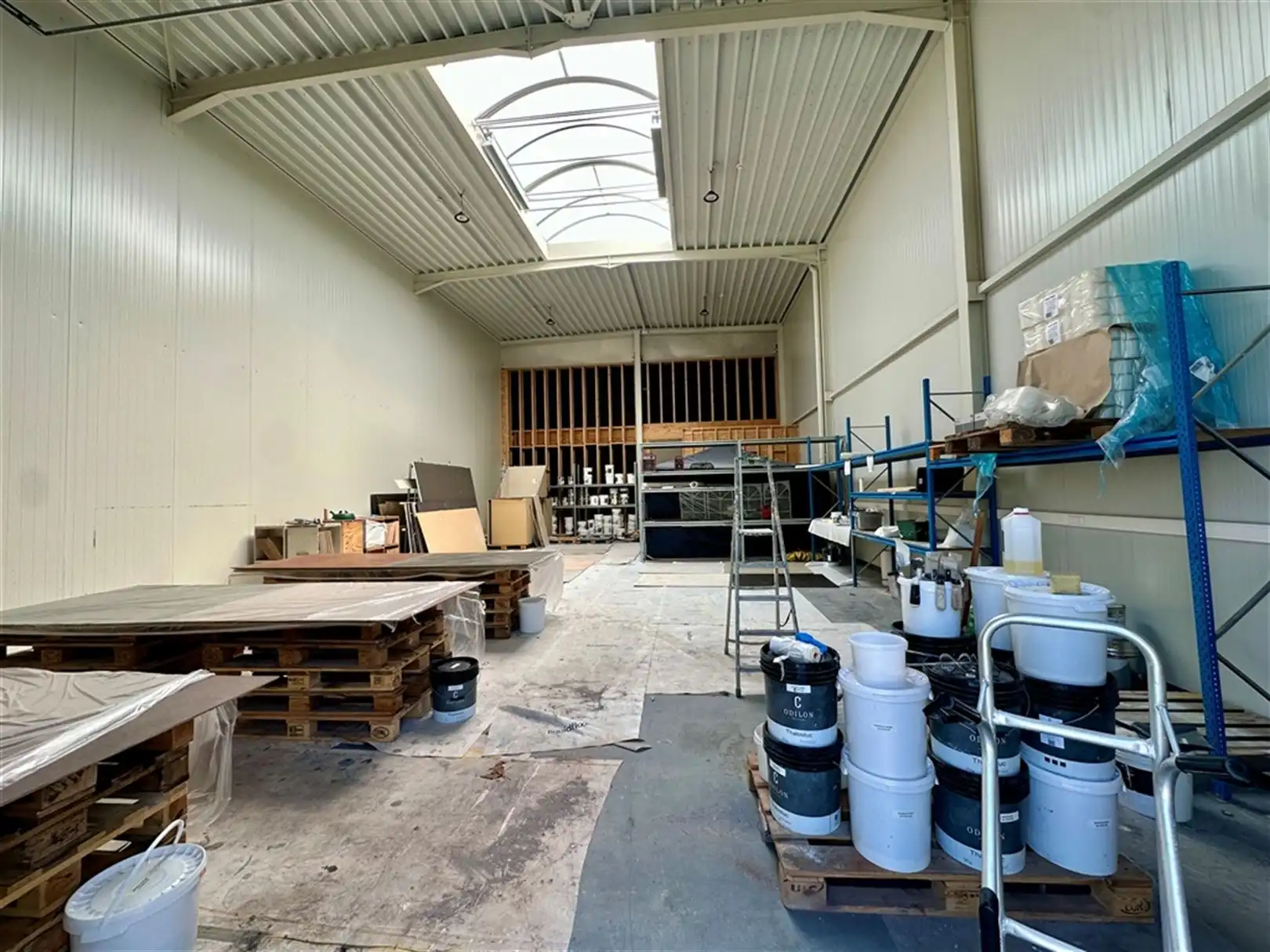 KMO-units met high-end kantoor/showroom in Zwevegem foto 5