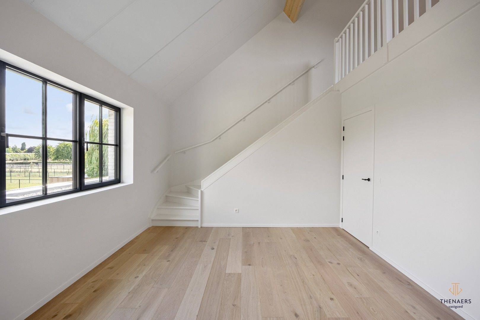 INSTAPKLARE LUXE EN ENERGIEZUINIGE NIEUWBOUWWONING MET 3 SLAAPKAMERS EN AANGELEGDE TUIN. foto 11